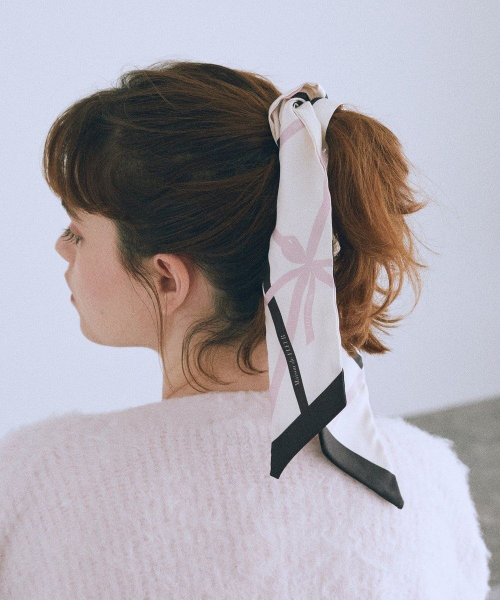 【メゾンドフルール/Maison de FLEUR】のリボンモチーフ柄スカーフ 人気、トレンドファッション・服の通販 founy(ファニー) 　ファッション　Fashion　レディースファッション　Fashion for Women　おすすめ　Recommended / Our Picks　ギフト プレゼント　Gift / Present　スカーフ　Scarf, Neckwear　バンダナ　Bandana, Head Scarf　プリント　Print, Printed Pattern　モチーフ　Motif, Design Theme　リボン　Ribbon, Bow　 other-1|ID: prp329100004871249 ipo3291000000036311808