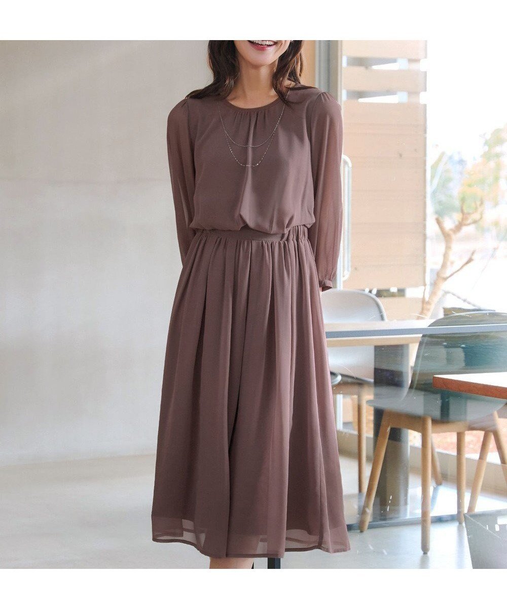 【ティアクラッセ/Tiaclasse】のブラウジングシフォンワンピース インテリア・キッズ・メンズ・レディースファッション・服の通販 founy(ファニー) 　ファッション　Fashion　レディースファッション　Fashion for Women　ワンピース　Dresses　ウォッシャブル　Machine Washable　春　Spring　洗える　Machine Washable　秋　Autumn　シフォン　Chiffon, Lightweight Fabric　長袖　Long Sleeve, Full Sleeve　フェミニン　Feminine, Girly　フレア　Flare, Flared　ポケット　Pocket, Pocket Detail　ラウンド　Round, Round Neck　ロング　Long, Long-Length　楽ちん　Easy Fit, Comfortable　S/S・春夏　SS, Spring/Summer, Warm Season　夏　Summer　エレガント 上品　Elegant　セレモニー　Ceremony　入学式　Entrance Ceremony　ビジネス 仕事 通勤　Business / Work / Commuting　モカ|ID: prp329100004871271 ipo3291000000036312051