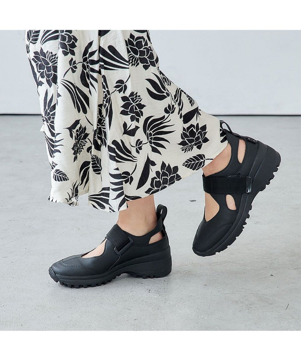 【モード エ ジャコモ/MODE ET JACOMO】のD ICI ワンストラップスニーカー インテリア・キッズ・メンズ・レディースファッション・服の通販 founy(ファニー) 　ファッション　Fashion　レディースファッション　Fashion for Women　春　Spring　軽量　Lightweight, Ultra Light　サンダル　Sandals, Summer Shoes　シューズ　Shoes, Footwear　シンプル　Simple, Minimal　スニーカー　Sneakers, Trainers　人気　Popular, Best Seller　フォルム　Silhouette, Form　S/S・春夏　SS, Spring/Summer, Warm Season　夏　Summer　旅行　Travel　エレガント 上品　Elegant　ビジネス 仕事 通勤　Business / Work / Commuting　ブラック|ID: prp329100004871311 ipo3291000000036312454