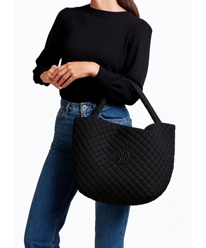 【ボントレ/BONTRE】の【UNISA/ウニサ】大容量キルティングバッグ/ZROSELLA インテリア・キッズ・メンズ・レディースファッション・服の通販 founy(ファニー) https://founy.com/ ファッション Fashion レディースファッション Fashion for Women キルティング Quilted, Quilting フォルム Silhouette, Form ポケット Pocket, Pocket Detail ラップ Wrap, Wrap Design |ID: prp329100004871710 ipo3291000000036322592