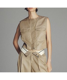 【アンクレイヴ/uncrave】 チノギャバジン ジレブラウス人気、トレンドファッション・服の通販 founy(ファニー) ファッション Fashion レディースファッション Fashion for Women アウター Coat / Outerwear Collection トップス・カットソー Cut & Sew Tops シャツ・ブラウス・オフィスカジュアル Elegant Blouses & Button-Ups ベスト&ジレ / 重ね着スタイル Vests & Gilets ジャケット Jacket, Outerwear セットアップ Set-Up, Coordinated Outfit デニム Denim, Jeans Material ノースリーブ Sleeveless, No-Sleeve バランス Balance, Style Balance フォルム Silhouette, Form フラップ Flap, Flap Pocket ベスト Vest, Waistcoat ポケット Pocket, Pocket Detail A/W・秋冬 Autumn/Winter |ID:prp329100004871800