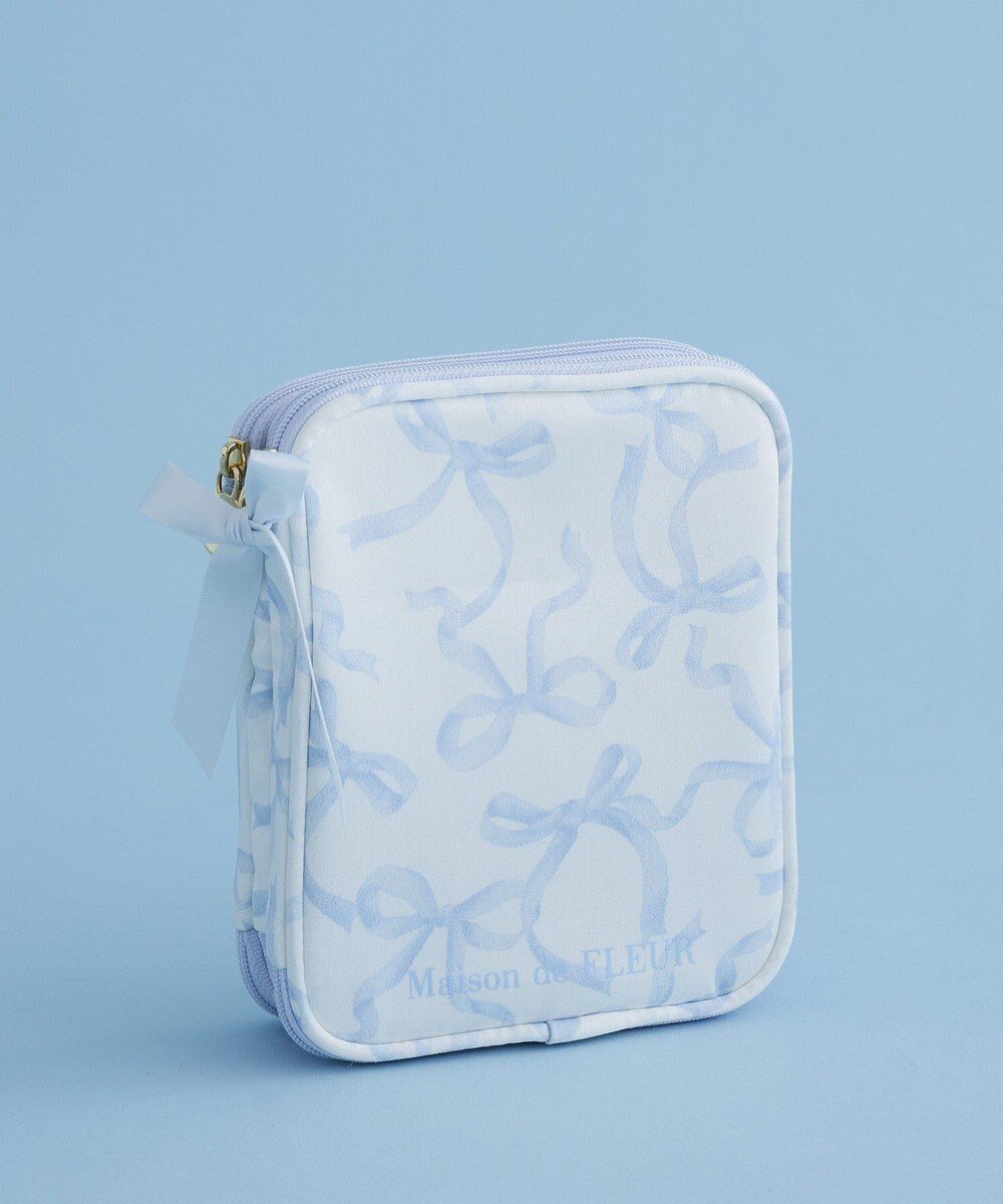 【メゾンドフルール/Maison de FLEUR】のリボンプリントマルチケース インテリア・キッズ・メンズ・レディースファッション・服の通販 founy(ファニー) ファッション Fashion レディースファッション Fashion for Women ミニ財布・二つ折り財布 Wallets & Card Cases ポーチ&ミニバッグ Pouches & Mini Bags おすすめ Recommended / Our Picks サテン Satin, Glossy Fabric ポケット Pocket, Pocket Detail ポーチ Pouch, Small Case メッシュ Mesh, Net Fabric リボン Ribbon, Bow 財布 Wallet, Purse Light Blue|ID: prp329100004871806 ipo3291000000036322984