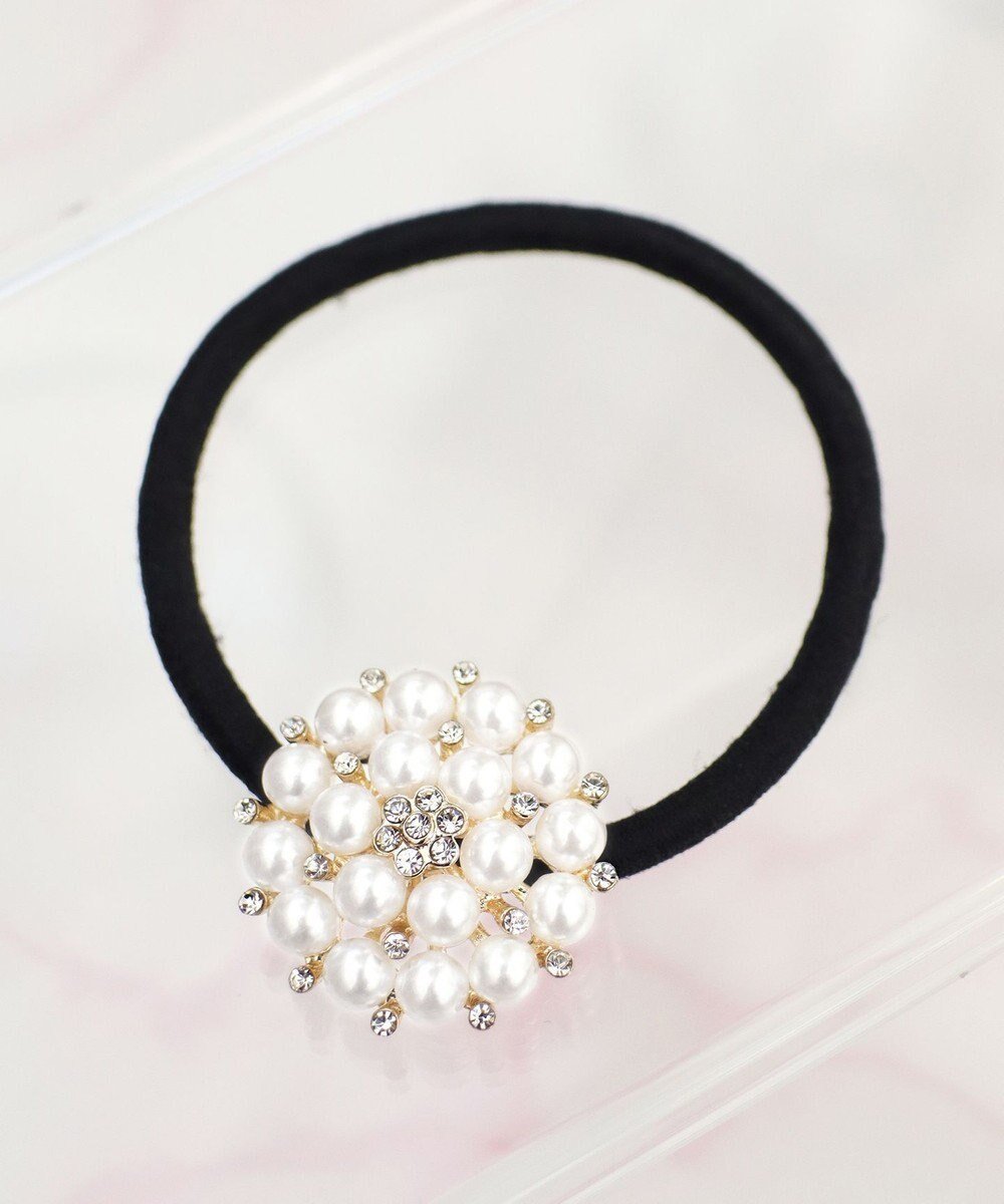 【ティアクラッセ/Tiaclasse】のサークルパールブーケゴム 人気、トレンドファッション・服の通販 founy(ファニー) ファッション Fashion レディースファッション Fashion for Women シュシュ&ヘアアクセ/ヘアアレンジ Scrunchies & Hair Accessories アクセサリー Fashion Accessories エレガント 上品 Elegant カーディガン Cardigan, Knitwear ギフト プレゼント Gift / Present シンプル Simple, Minimal ストーン Stone, Gem-Like チュニック Tunic, Long Top パール Pearl, Pearl Accent ビジュー Bijou, Jewel-like Accent フェミニン Feminine, Girly プチプライス・低価格 Affordable / Budget Price モチーフ Motif, Design Theme 再入荷 Restock / Back in Stock 新作・新入荷 New Arrivals / New In other-1|ID: prp329100004871807 ipo3291000000036322985