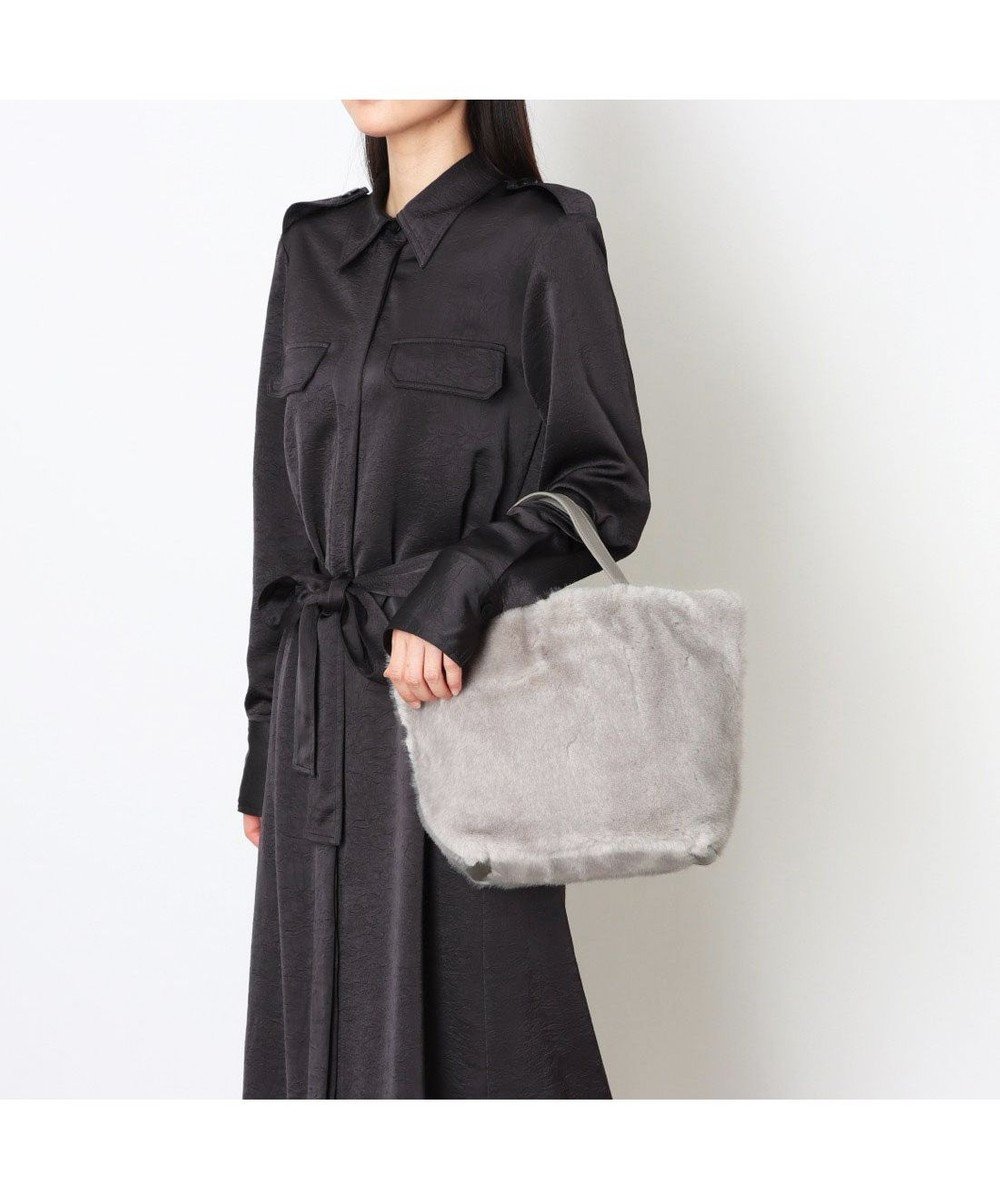 【アンビリオン/UNBILLION】のカシュカシュ cachecache / ミンク風ファーシンプルトート インテリア・キッズ・メンズ・レディースファッション・服の通販 founy(ファニー) ファッション Fashion レディースファッション Fashion for Women バッグ Bags カラフル Colorful Design 財布 Wallet, Purse ハンド Hand, Handmade フラップ Flap, Flap Pocket ポーチ Pouch, Small Case マグネット Magnet, Magnetic Closure ミックス Mix, Mixed Style モチーフ Motif, Design Theme 再入荷 Restock / Back in Stock ライトグレー|ID: prp329100004871823 ipo3291000000036323139