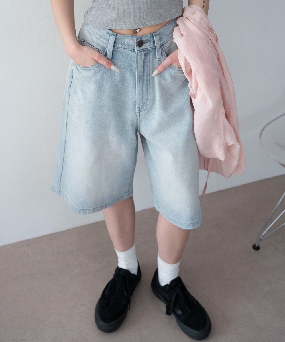 【ウィゴー/WEGO】のデニムハーフパンツ インテリア・キッズ・メンズ・レディースファッション・服の通販 founy(ファニー) 　ファッション　Fashion　レディースファッション　Fashion for Women　パンツ　Pants & Trousers　デニムパンツ・ジーンズ・美脚デニム　Denim Jeans & Pants　ショートパンツ・ハーフパンツ　High-Waisted & Relaxed Shorts　春　Spring　秋　Autumn　コンパクト　Compact, Small Size　サンダル　Sandals, Summer Shoes　ショート　Short, Short Length　シンプル　Simple, Minimal　ジャケット　Jacket, Outerwear　スニーカー　Sneakers, Trainers　スマホ　Smartphone, Mobile Device　タンク　Tank Top, Sleeveless Top　デニム　Denim, Jeans Material　トレンド　Trend, Trending Now　バランス　Balance, Style Balance　ルーズ　Loose, Oversized　S/S・春夏　SS, Spring/Summer, Warm Season　おすすめ　Recommended / Our Picks　夏　Summer　デニム淡色|ID: prp329100004872015 ipo3291000000036326992