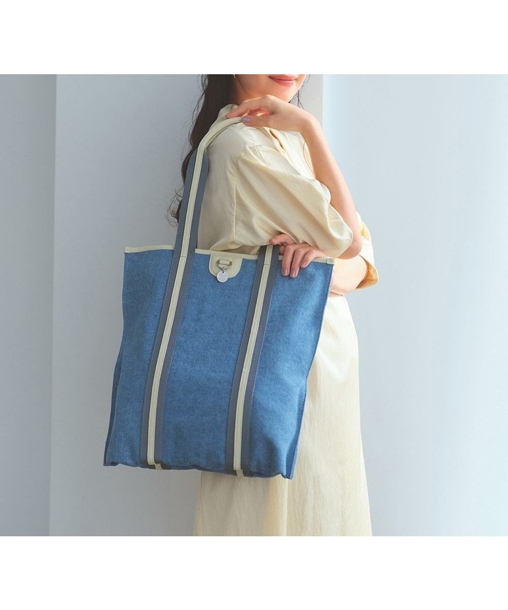 【トプカピ/TOPKAPI】の【TREASURE TOPKAPI】レザーコンビ ストライプハンドル スリム トートバッグ A4 / 軽量 インテリア・キッズ・メンズ・レディースファッション・服の通販 founy(ファニー) 　ファッション　Fashion　レディースファッション　Fashion for Women　バッグ　Bags　おすすめ　Recommended / Our Picks　キャンバス　Canvas, Canvas Fabric　コンビ　Combo, Combination Style　ジャケット　Jacket, Outerwear　ストライプ　Stripe, Striped Pattern　スリム　Slim, Slim Fit　デニム　Denim, Jeans Material　ポーチ　Pouch, Small Case　軽量　Lightweight, Ultra Light　ビジネス 仕事 通勤　Business / Work / Commuting　ブルー|ID: prp329100004872027 ipo3291000000036327037