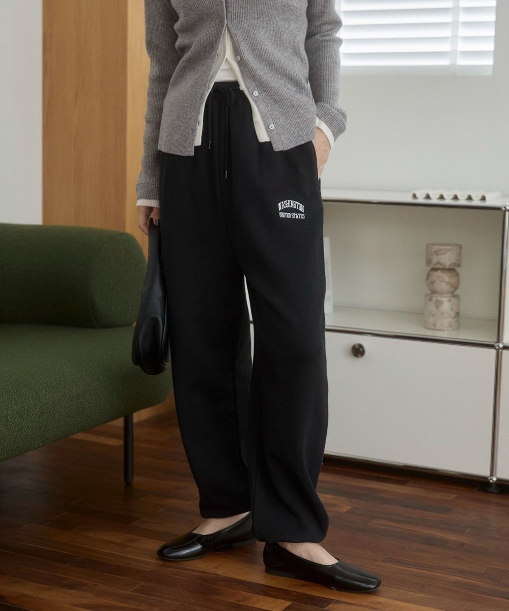 【ウィゴー/WEGO】の【ANGIE VINTAGE】ワンポイント刺繍 裏毛 スウェットパンツ インテリア・キッズ・メンズ・レディースファッション・服の通販 founy(ファニー) 　ファッション　Fashion　レディースファッション　Fashion for Women　パンツ　Pants & Trousers　アウトドア　Outdoor Clothing　シンプル　Simple, Minimal　スタイリッシュ　Stylish, Fashionable　セットアップ　Set-Up, Coordinated Outfit　トレンド　Trend, Trending Now　人気　Popular, Best Seller　バランス　Balance, Style Balance　ポケット　Pocket, Pocket Detail　リラックス　Relax, Relaxed Fit　ルーズ　Loose, Oversized　ワンポイント　One Point, Statement Accent　A/W・秋冬　Autumn/Winter　S/S・春夏　SS, Spring/Summer, Warm Season　おすすめ　Recommended / Our Picks　夏　Summer　ブラック|ID: prp329100004872047 ipo3291000000036327192