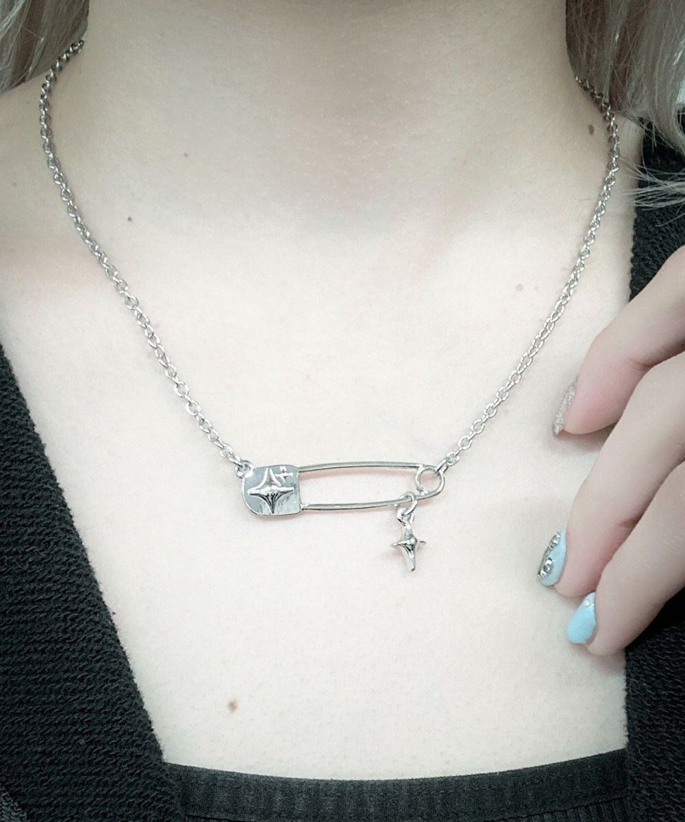 【ウィゴー/WEGO】のLスセーフティピンモチーフネックレス インテリア・キッズ・メンズ・レディースファッション・服の通販 founy(ファニー) 　ファッション　Fashion　レディースファッション　Fashion for Women　ジュエリー　Jewelry　ネックレス　Necklaces & Pendants　おすすめ　Recommended / Our Picks　アクセサリー　Fashion Accessories　スマホ　Smartphone, Mobile Device　チェーン　Chain, Chain Strap　ネックレス　Necklace, Pendant Necklace　フォルム　Silhouette, Form　モチーフ　Motif, Design Theme　柄2|ID: prp329100004872283 ipo3291000000036337718