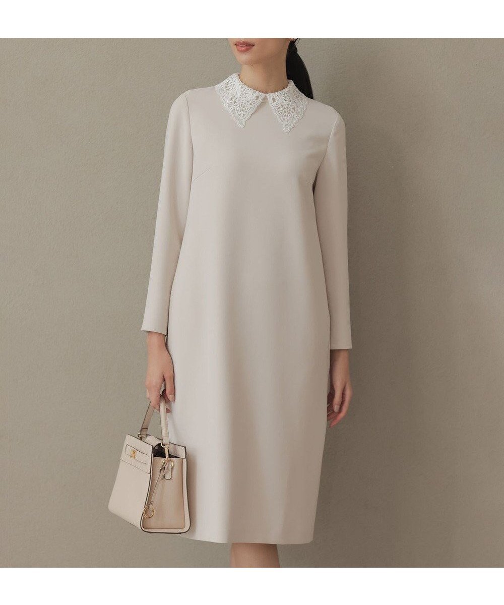 【組曲/KUMIKYOKU】の【KUMIKYOKU NAVY】コンフォータブルドレープ レース襟ワンピース インテリア・キッズ・メンズ・レディースファッション・服の通販 founy(ファニー) 　ファッション　Fashion　レディースファッション　Fashion for Women　ワンピース　Dresses　オケージョン　Occasion Wear　ケミカル　Chemical, Chemical Wash　コレクション　Collection, Seasonal Line　シェイプ　Shape, Slim Fit　ジャケット　Jacket, Outerwear　スタンド　Stand Collar, Upright Stand　ドレス　Dress, One-Piece　パターン　Pattern, Design Print　フォルム　Silhouette, Form　フォーマル　Formal, Dressy　ベスト　Vest, Waistcoat　レース　Lace, Lace Fabric　A/W・秋冬　Autumn/Winter　2022年　2022　S/S・春夏　SS, Spring/Summer, Warm Season　2022-2023秋冬・A/W　Autumn/Winter 2022–23 AW22–23　夏　Summer　エレガント 上品　Elegant　セレモニー　Ceremony　入学式　Entrance Ceremony　卒業式　Graduation Ceremony　結婚式　Wedding　サンドベージュ系|ID: prp329100004874374 ipo3291000000036357281