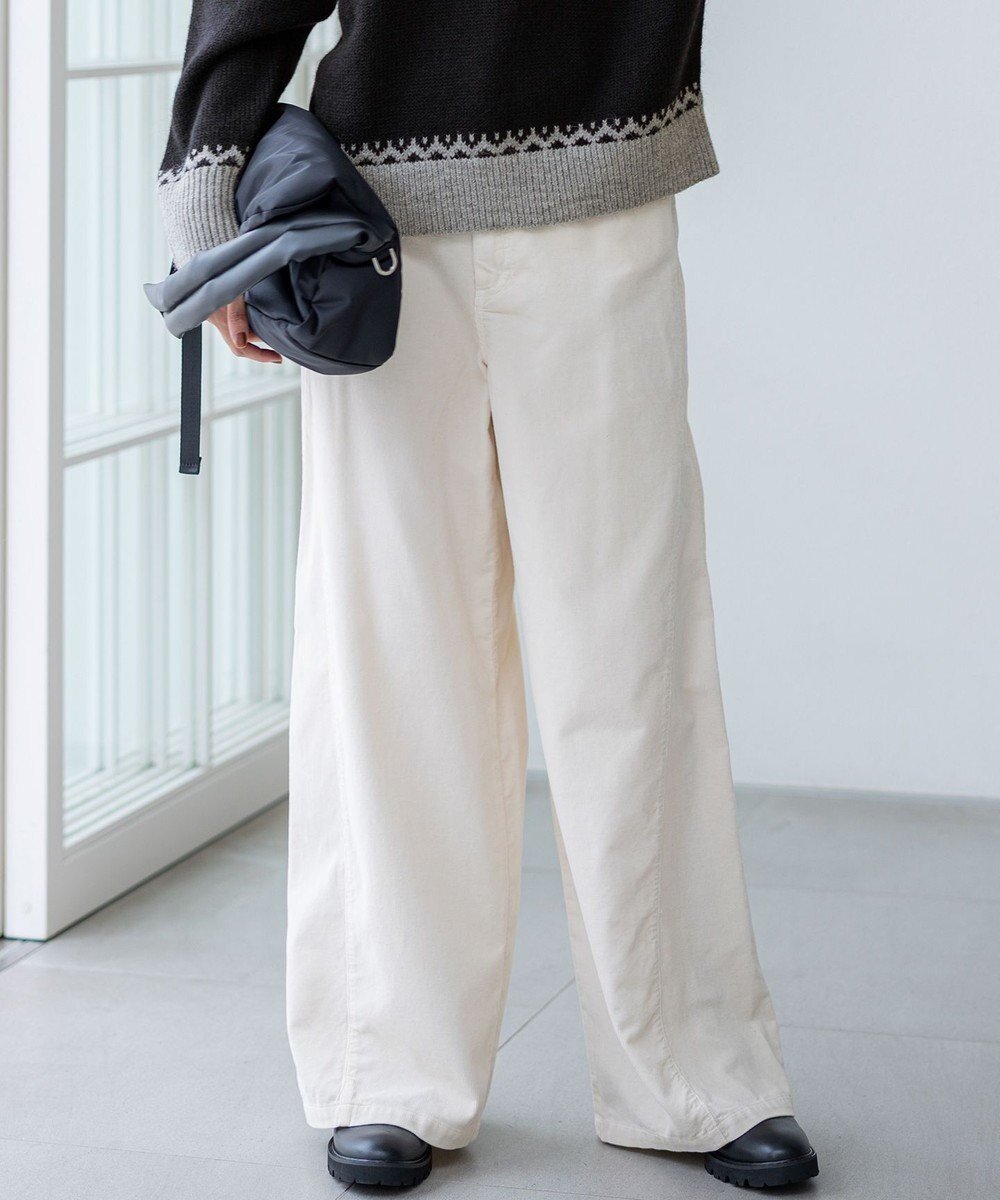 【23区/NIJYUSANKU】の【滝沢眞規子さん着用/洗える】コットン コーデュロイ ワイド パンツ インテリア・キッズ・メンズ・レディースファッション・服の通販 founy(ファニー) 　ファッションモデル・俳優・女優　Models　女性　Women　滝沢眞規子　Takizawa Makiko　ファッション　Fashion　レディースファッション　Fashion for Women　パンツ　Pants & Trousers　洗える　Machine Washable　コーデュロイ　Corduroy, Cord Fabric　セットアップ　Set-Up, Coordinated Outfit　トレンド　Trend, Trending Now　ワイド　Wide, Wide Fit　A/W・秋冬　Autumn/Winter　冬　Winter / This Winter　おすすめ　Recommended / Our Picks　2025年　2025　2025-2026秋冬・A/W　Autumn/Winter 2025–26 AW25–26　ホワイト系|ID: prp329100004877397 ipo3291000000036383646