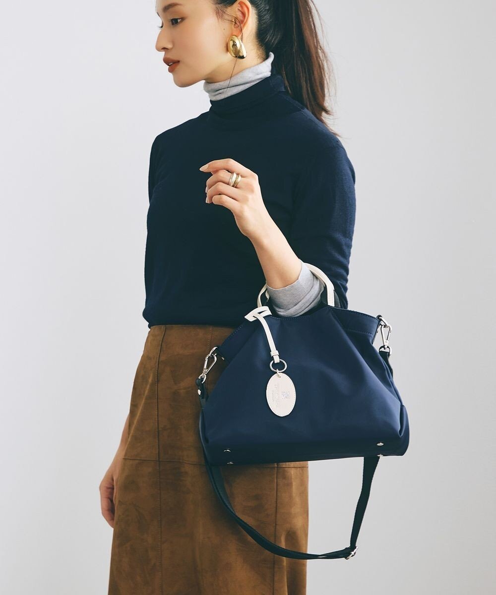 【トプカピ/TOPKAPI】の【TREASURE TOPKAPI】】ストライプハンドル ナイロン 2way ミニ トートバッグ インテリア・キッズ・メンズ・レディースファッション・服の通販 founy(ファニー) 　ファッション　Fashion　レディースファッション　Fashion for Women　バッグ　Bags　コンパクト　Compact, Small Size　コンビ　Combo, Combination Style　ショルダー　Shoulder, Shoulder Strap　ストライプ　Stripe, Striped Pattern　財布　Wallet, Purse　定番　Standard, Basic Item　フォルム　Silhouette, Form　ネイビー|ID: prp329100004877403 ipo3291000000036383693