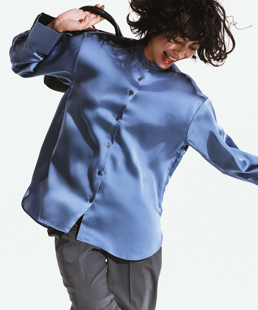 【アンフィーロ 自由区/UNFILO】のサテン バンドカラーシャツ インテリア・キッズ・メンズ・レディースファッション・服の通販 founy(ファニー) 　ファッション　Fashion　レディースファッション　Fashion for Women　トップス・カットソー　Cut & Sew Tops　シャツ・ブラウス・オフィスカジュアル　Elegant Blouses & Button-Ups　おすすめ　Recommended / Our Picks　カフス　Cuff Design　サテン　Satin, Glossy Fabric　シルク　Silk, 100% Silk　ストレッチ　Stretch, Stretchy Fabric　ドレープ　Drape, Draping Fabric　A/W・秋冬　Autumn/Winter　羽織　Haori, Light Jacket　スモーキーブルー|ID: prp329100004877404 ipo3291000000036383698