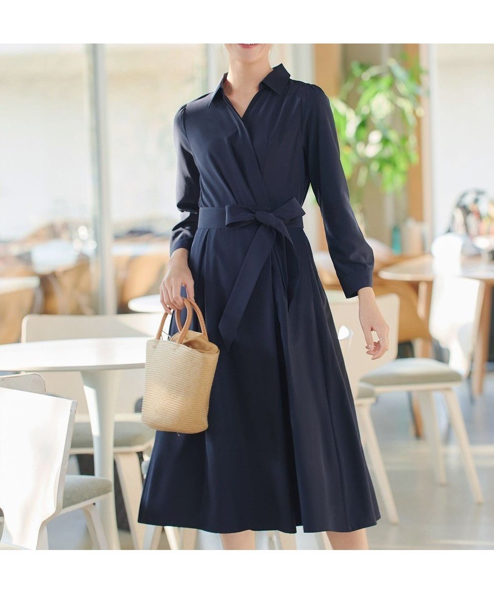 【ティアクラッセ/Tiaclasse】のカシュクールシャツワンピース インテリア・キッズ・メンズ・レディースファッション・服の通販 founy(ファニー) 　ファッション　Fashion　レディースファッション　Fashion for Women　ワンピース　Dresses　シャツワンピース / 1枚で着映えコーデ　Shirt Dresses　スキッパー　Skipper, Open Collar　ストライプ　Stripe, Striped Pattern　フロント　Front, Front Design　ポケット　Pocket, Pocket Detail　リボン　Ribbon, Bow　エレガント 上品　Elegant　ビジネス 仕事 通勤　Business / Work / Commuting　夏　Summer　春　Spring　S/S・春夏　SS, Spring/Summer, Warm Season　楽ちん　Easy Fit, Comfortable　無地　Plain, Solid Color　ネイビー|ID: prp329100004879221 ipo3291000000036408047