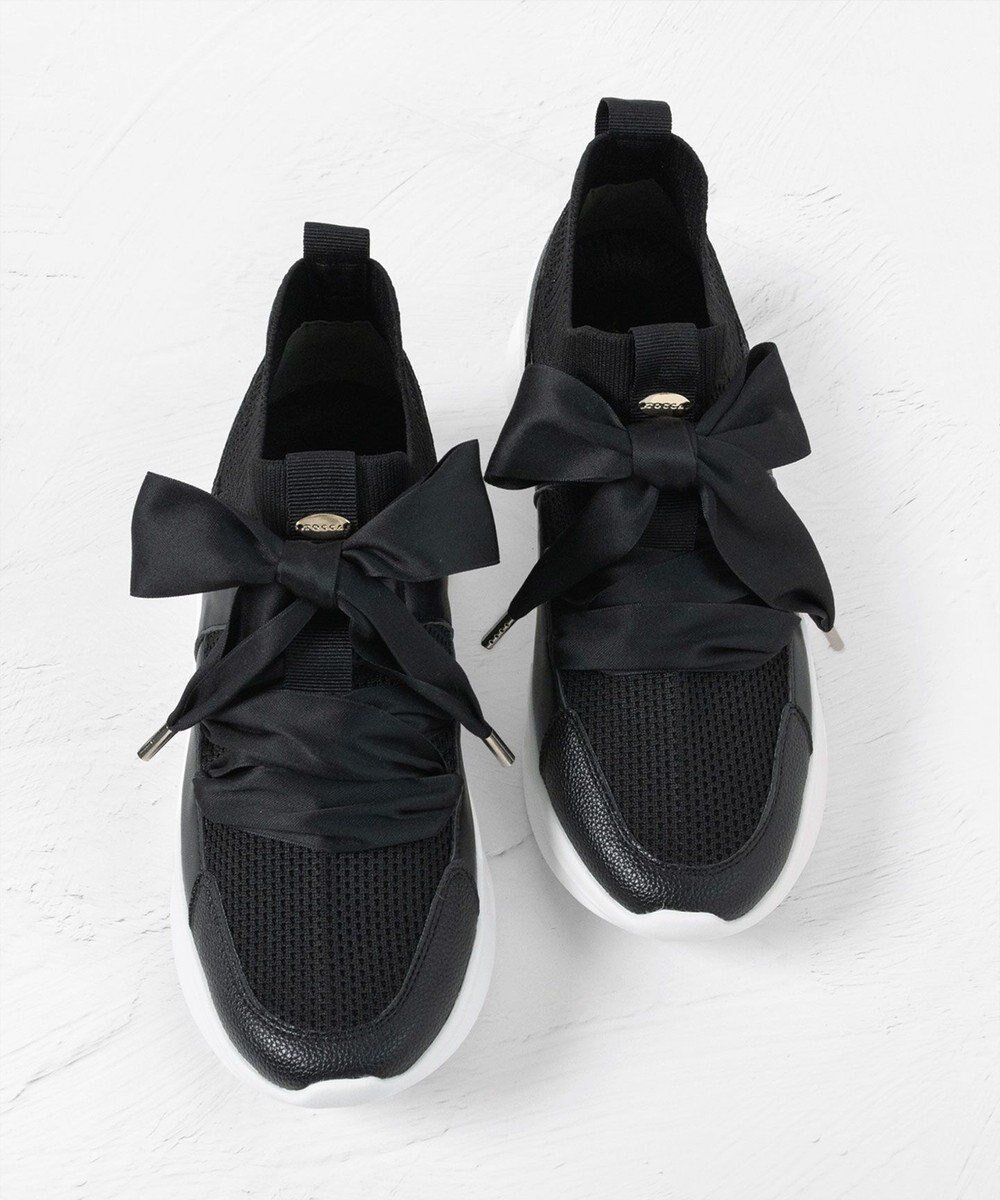 【トッカ/TOCCA】のPOINT OF GLITTER KNIT SNEAKERS スニーカー インテリア・キッズ・メンズ・レディースファッション・服の通販 founy(ファニー) ファッション Fashion レディースファッション Fashion for Women トップス・カットソー Cut & Sew Tops ニット Knit Tops & Sweaters サテン Satin, Glossy Fabric スニーカー Sneakers, Trainers トレンド Trend, Trending Now フィット Fit, Slim Fit リボン Ribbon, Bow リュクス Luxury, Elegant, High-End, Chic ロマンティック Romantic, Feminine Style エレガント 上品 Elegant 厚底 Platform Shoes ブラック系|ID: prp329100004880087 ipo3291000000036416624