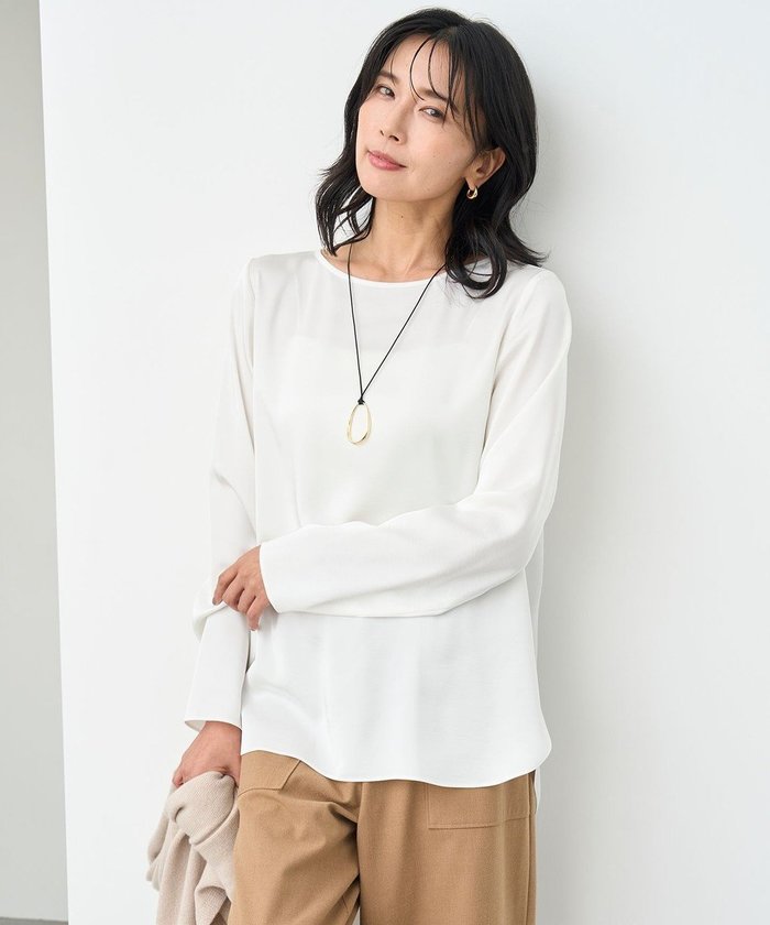 【アンフィーロ 自由区/UNFILO】のサテン レイヤードブラウス インテリア・キッズ・メンズ・レディースファッション・服の通販 founy(ファニー) https://founy.com/ ファッション Fashion レディースファッション Fashion for Women トップス・カットソー Cut & Sew Tops シャツ・ブラウス・オフィスカジュアル Elegant Blouses & Button-Ups インナー Innerwear サテン Satin, Glossy Fabric シンプル Simple, Minimal スウェット / スエット Sweatshirt, Sweatwear ストレッチ Stretch, Stretchy Fabric デコルテ Décolleté, Neckline バランス Balance, Style Balance ラウンド Round, Round Neck A/W・秋冬 Autumn/Winter エレガント 上品 Elegant 新作・新入荷 New Arrivals / New In |ID: prp329100004881054 ipo3291000000036432227