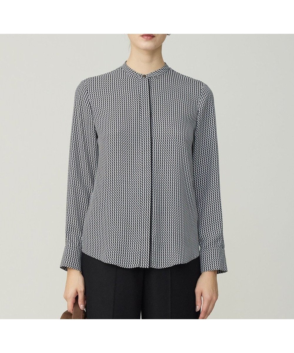 【アイシービー/iCB】の【新色追加・WEB限定カラーあり】BackSatinAmunzen バンドカラーブラウス インテリア・キッズ・メンズ・レディースファッション・服の通販 founy(ファニー) 　ファッション　Fashion　レディースファッション　Fashion for Women　トップス・カットソー　Cut & Sew Tops　シャツ・ブラウス・オフィスカジュアル　Elegant Blouses & Button-Ups　インナー　Innerwear　サテン　Satin, Glossy Fabric　ストライプ　Stripe, Striped Pattern　スーツ　Suit, Formalwear　チェーン　Chain, Chain Strap　定番　Standard, Basic Item　人気　Popular, Best Seller　ハイネック　High Neck, Mock Neck　プリント　Print, Printed Pattern　A/W・秋冬　Autumn/Winter　セレモニー　Ceremony　ビジネス 仕事 通勤　Business / Work / Commuting　2025年　2025　2025-2026秋冬・A/W　Autumn/Winter 2025–26 AW25–26　モノクロミックス柄|ID: prp329100004881158 ipo3291000000036432960