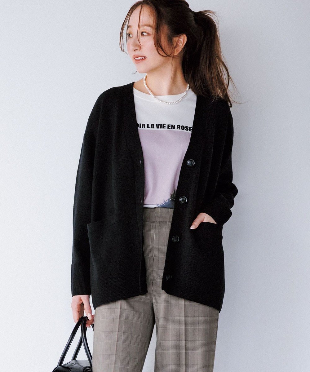 【アンフィーロ 自由区/UNFILO】の【野呂佳代さん着用】コットンカシミヤニット Vネックカーディガン インテリア・キッズ・メンズ・レディースファッション・服の通販 founy(ファニー) 　ファッション　Fashion　レディースファッション　Fashion for Women　トップス・カットソー　Cut & Sew Tops　ニット　Knit Tops & Sweaters　カーディガン・羽織り　Layered Style Cardigans　Vネックトップス　V-Neck Tops / V-Cut Neckline Shirts　ウォッシャブル　Machine Washable　カーディガン　Cardigan, Knitwear　抗菌　Antibacterial, Bacteria-Resistant　フィット　Fit, Slim Fit　フォルム　Silhouette, Form　リラックス　Relax, Relaxed Fit　冬　Winter / This Winter　A/W・秋冬　Autumn/Winter　エレガント 上品　Elegant　ブラック|ID: prp329100004881232 ipo3291000000036433502