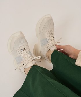 【ステッピ/steppi】の【VERY掲載 / 撥水 / 洗える】ボリュームソール スニーカー 人気、トレンドファッション・服の通販 founy(ファニー) 雑誌掲載アイテム Magazine Picks & Fashion Features ファッション雑誌 Fashion Magazines ヴェリィ VERY ファッション Fashion レディースファッション Fashion for Women 洗える Machine Washable クッション Cushion, Throw Pillow 軽量 Lightweight, Ultra Light シューズ Shoes, Footwear スニーカー Sneakers, Trainers 雑誌 Magazine, Fashion Magazine バランス Balance, Style Balance プレート Plate, Dish メタル Metal, Metal Parts ランニング Running, Running Wear, Activewear, Jogging おすすめ Recommended / Our Picks エレガント 上品 Elegant |ID:prp329100004881388