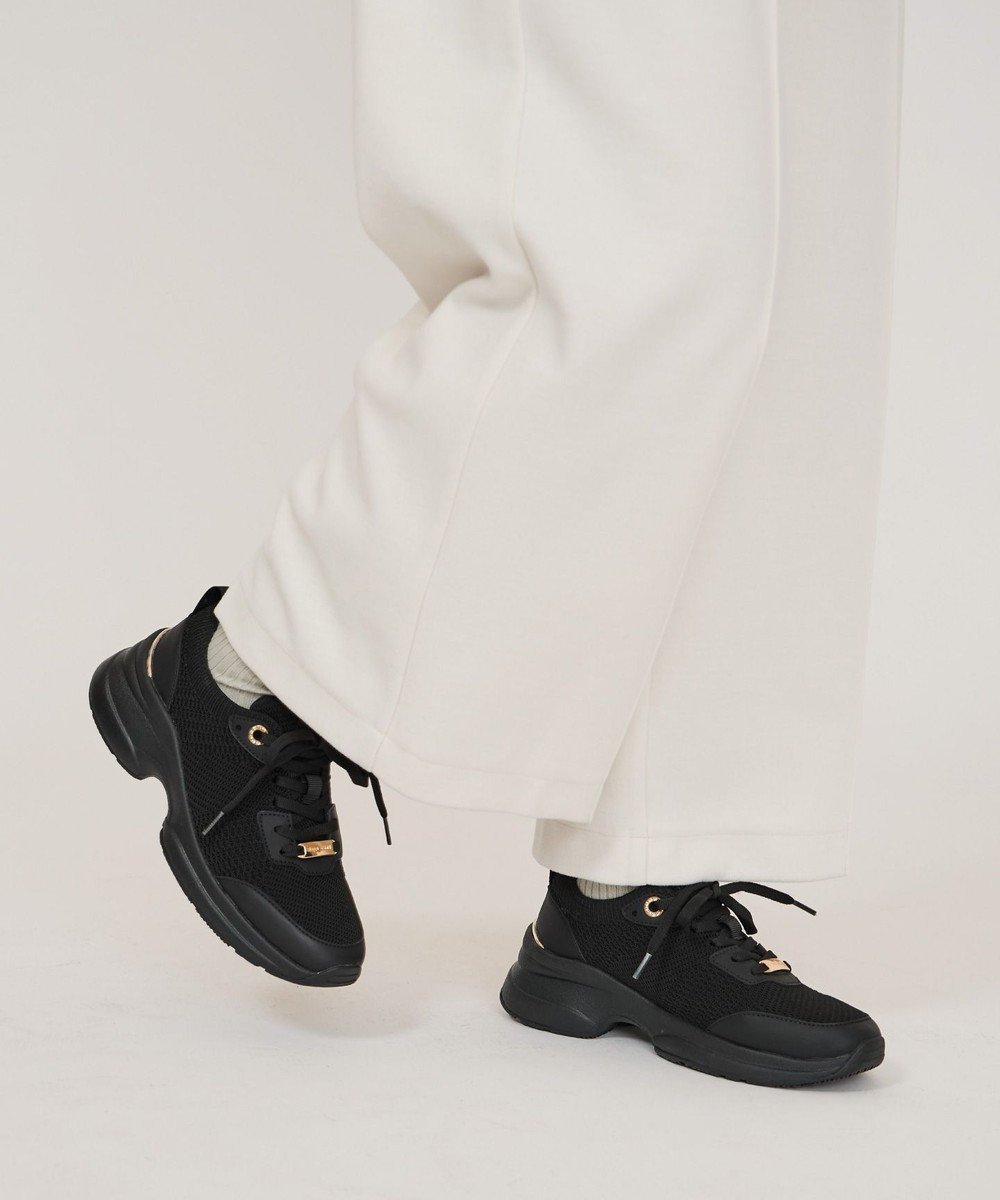 【ステッピ/steppi】の【VERY掲載 / 撥水 / 洗える】ボリュームソール スニーカー インテリア・キッズ・メンズ・レディースファッション・服の通販 founy(ファニー) 　雑誌掲載アイテム　Magazine Picks & Fashion Features　ファッション雑誌　Fashion Magazines　ヴェリィ　VERY　ファッション　Fashion　レディースファッション　Fashion for Women　洗える　Machine Washable　クッション　Cushion, Throw Pillow　軽量　Lightweight, Ultra Light　シューズ　Shoes, Footwear　スニーカー　Sneakers, Trainers　雑誌　Magazine, Fashion Magazine　バランス　Balance, Style Balance　プレート　Plate, Dish　メタル　Metal, Metal Parts　ランニング　Running, Running Wear, Activewear, Jogging　おすすめ　Recommended / Our Picks　エレガント 上品　Elegant　ブラック|ID: prp329100004881388 ipo3291000000036434584