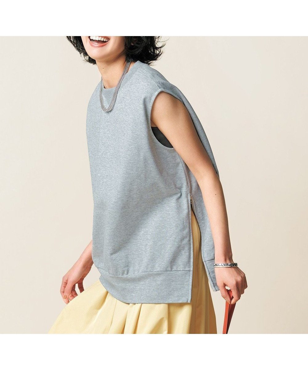 【アンフィーロ 自由区/UNFILO】のスウェットサイドZIPベスト インテリア・キッズ・メンズ・レディースファッション・服の通販 founy(ファニー) 　ファッション　Fashion　レディースファッション　Fashion for Women　アウター　Coat / Outerwear Collection　トップス・カットソー　Cut & Sew Tops　レディースパーカー・カジュアルフーディー　Casual Hoodies & Sweatshirts　ベスト&ジレ / 重ね着スタイル　Vests & Gilets　スウェット・クルーネックトップス　Sweatshirts & Crewnecks / Relaxed Fit Sweat Tops　春　Spring　洗える　Machine Washable　カットソー　Cut and Sewn Top　吸水　Absorbent, Quick-Dry　スウェット / スエット　Sweatshirt, Sweatwear　タンブラー　Tumbler, Travel Mug　ノースリーブ　Sleeveless, No-Sleeve　ベスト　Vest, Waistcoat　ループ　Loop, Loop Knit　S/S・春夏　SS, Spring/Summer, Warm Season　夏　Summer　ライトグレー|ID: prp329100004881896 ipo3291000000036438880