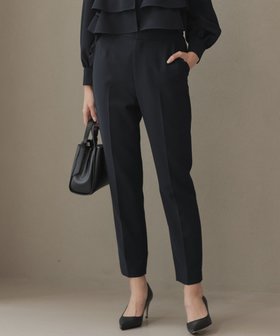 【組曲/KUMIKYOKU】の【KUMIKYOKU NAVY】コンフォータブルドレープ フリルテーパードパンツ 人気、トレンドファッション・服の通販 founy(ファニー) ファッション Fashion レディースファッション Fashion for Women パンツ Pants & Trousers オケージョン Occasion Wear コレクション Collection, Seasonal Line ジャケット Jacket, Outerwear チャーム Charm, Pendant フェミニン Feminine, Girly フォルム Silhouette, Form フォーマル Formal, Dressy フリル Frill, Ruffle ベスト Vest, Waistcoat ポケット Pocket, Pocket Detail A/W・秋冬 Autumn/Winter 2022年 2022 S/S・春夏 SS, Spring/Summer, Warm Season 2022-2023秋冬・A/W Autumn/Winter 2022–23 AW22–23 夏 Summer エレガント 上品 Elegant セレモニー Ceremony 入学式 Entrance Ceremony 卒業式 Graduation Ceremony ビジネス 仕事 通勤 Business / Work / Commuting |ID:prp329100004882183