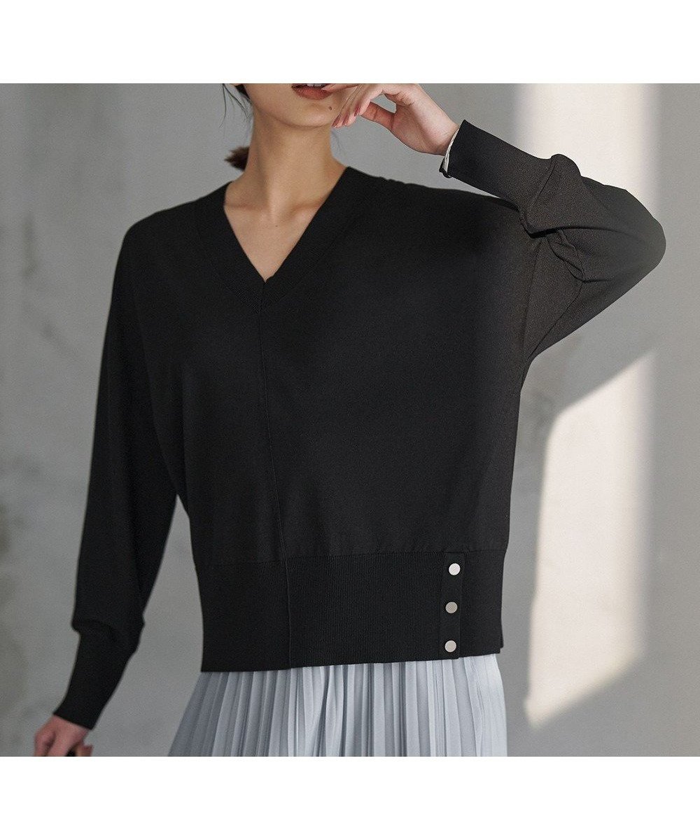 【アイシービー/iCB】のクリアレーヨンストレッチ Vネックニット 人気、トレンドファッション・服の通販 founy(ファニー) 　ファッション　Fashion　レディースファッション　Fashion for Women　トップス・カットソー　Cut & Sew Tops　ニット　Knit Tops & Sweaters　Vネックトップス　V-Neck Tops / V-Cut Neckline Shirts　春　Spring　ストレッチ　Stretch, Stretchy Fabric　スリット　Slit, Slit Detail　セーター　Sweater, Knitwear　フレア　Flare, Flared　メタル　Metal, Metal Parts　ワイド　Wide, Wide Fit　S/S・春夏　SS, Spring/Summer, Warm Season　夏　Summer　2026年　2026　 other-1|ID: prp329100004887789 ipo3291000000036498349