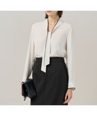 【アイシービー/iCB】の【新色追加】BackSatinAmunzen 配色ボウタイブラウス 人気、トレンドファッション・服の通販 founy(ファニー) ファッション Fashion レディースファッション Fashion for Women トップス・カットソー Cut & Sew Tops シャツ・ブラウス・オフィスカジュアル Elegant Blouses & Button-Ups インナー Innerwear サテン Satin, Glossy Fabric ジャケット Jacket, Outerwear ストライプ Stripe, Striped Pattern スーツ Suit, Formalwear チェーン Chain, Chain Strap トリミング Trimming, Decorative Edge 長袖 Long Sleeve, Full Sleeve ハイネック High Neck, Mock Neck A/W・秋冬 Autumn/Winter エレガント 上品 Elegant セレモニー Ceremony ビジネス 仕事 通勤 Business / Work / Commuting 2025年 2025 2025-2026秋冬・A/W Autumn/Winter 2025–26 AW25–26 thumbnail オフホワイト|ID: prp329100004889271 ipo3291000000036531457