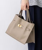 【23区/NIJYUSANKU】のVIOLAd ORO イタリアンWフェイスレザー トートバッグ 人気、トレンドファッション・服の通販 founy(ファニー) ファッション Fashion レディースファッション Fashion for Women バッグ Bags イタリア Italy エレガント 上品 Elegant コンパクト Compact, Small Size 財布 Wallet, Purse ダブル Double, Double-Breasted デニム Denim, Jeans Material フェイス Face, Facial Design フロント Front, Front Design S/S・春夏 SS, Spring/Summer, Warm Season おすすめ Recommended / Our Picks 夏 Summer 入学式 Entrance Ceremony 卒業式 Graduation Ceremony 2026年 2026 thumbnail ベージュ系|ID: prp329100004891508 ipo3291000000036563437