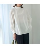 【アンフィーロ 自由区/UNFILO】のハイネックブラウス 人気、トレンドファッション・服の通販 founy(ファニー) ファッション Fashion レディースファッション Fashion for Women トップス・カットソー Cut & Sew Tops シャツ・ブラウス・オフィスカジュアル Elegant Blouses & Button-Ups 春 Spring 洗える Machine Washable カフス Cuff Design ギャザー Gathered, Ruffled 吸水 Absorbent, Quick-Dry シャーリング Shirring, Ruched シンプル Simple, Minimal スリーブ Sleeve, Long Sleeve / Short Sleeve ドレープ Drape, Draping Fabric ハイネック High Neck, Mock Neck ボトム Bottoms, Lower Wear S/S・春夏 SS, Spring/Summer, Warm Season おすすめ Recommended / Our Picks 夏 Summer thumbnail ホワイト|ID: prp329100004891877 ipo3291000000036566078