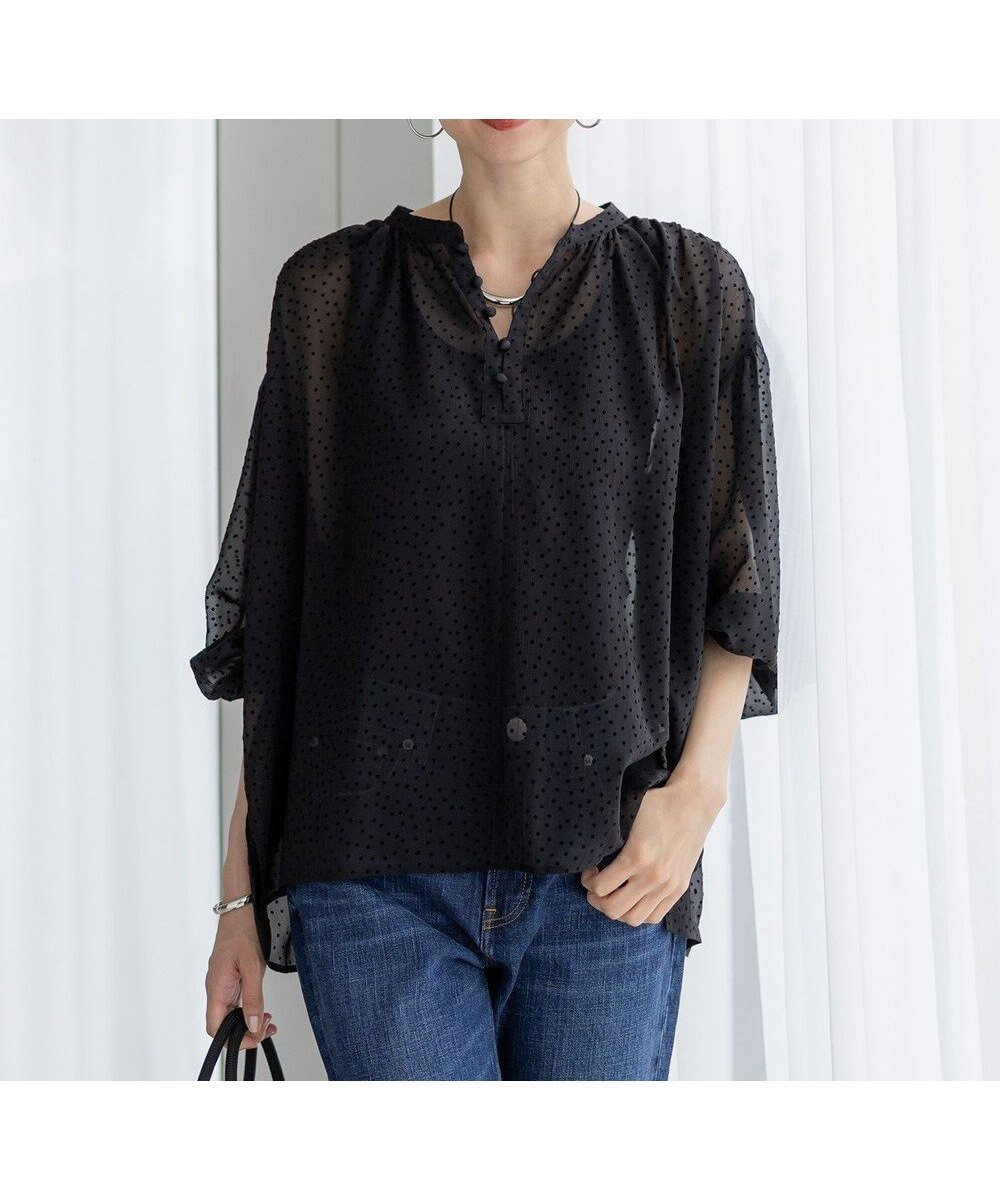 【23区/NIJYUSANKU】の【洗える】ドットフロッキー ボリュームスリーブ ブラウス インテリア・キッズ・メンズ・レディースファッション・服の通販 founy(ファニー) 　ファッション　Fashion　レディースファッション　Fashion for Women　トップス・カットソー　Cut & Sew Tops　シャツ・ブラウス・オフィスカジュアル　Elegant Blouses & Button-Ups　ボリューム袖・フリルスリーブブラウス　Voluminous & Ruffle Sleeves / Puffy Sleeve Tops　2025年　2025　2025-2026秋冬・A/W　Autumn/Winter 2025–26 AW25–26　シンプル　Simple, Minimal　スリーブ　Sleeve, Long Sleeve / Short Sleeve　ドット　Polka Dot, Dot Pattern　フロント　Front, Front Design　ボトム　Bottoms, Lower Wear　エレガント 上品　Elegant　洗える　Machine Washable　秋　Autumn　A/W・秋冬　Autumn/Winter　ブラック系|ID: prp329100004902900 ipo3291000000036694035