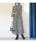 【アンフィーロ 自由区/UNFILO】の【大好評により新色追加!】プリントワンピース 人気、トレンドファッション・服の通販 founy(ファニー) ファッション Fashion レディースファッション Fashion for Women ワンピース Dresses おすすめ Recommended / Our Picks スリーブ Sleeve, Long Sleeve / Short Sleeve フリル Frill, Ruffle フレア Flare, Flared プリント Print, Printed Pattern ペチコート Petticoat, Underskirt ロング Long, Long-Length 春 Spring A/W・秋冬 Autumn/Winter thumbnail オフ×ブラック|ID: prp329100004907784 ipo3291000000036757042