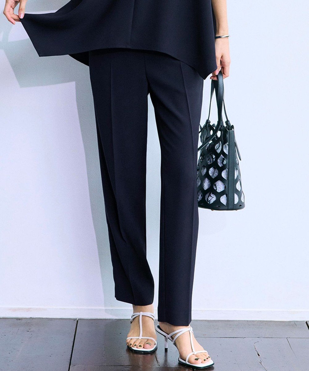 【23区/NIJYUSANKU】の【Oggi・CLASSY.掲載】ストレッチジョーゼット テーパード パンツ インテリア・キッズ・メンズ・レディースファッション・服の通販 founy(ファニー) 雑誌掲載アイテム Magazine Picks & Fashion Features ファッション雑誌 Fashion Magazines オッジ Oggi クラッシィ CLASSY. ファッション Fashion レディースファッション Fashion for Women パンツ Pants & Trousers 春 Spring 5月号 May Issue 吸水 Absorbent, Quick-Dry ジョーゼット Georgette, Semi-Sheer Fabric ストレッチ Stretch, Stretchy Fabric スマート Smart, Elegant セットアップ Set-Up, Coordinated Outfit センター Center, Center Line 雑誌 Magazine, Fashion Magazine テーパード Tapered, Tapered Pants 定番 Standard, Basic Item S/S・春夏 SS, Spring/Summer, Warm Season おすすめ Recommended / Our Picks 夏 Summer ネイビー系|ID: prp329100004910786 ipo3291000000036795545
