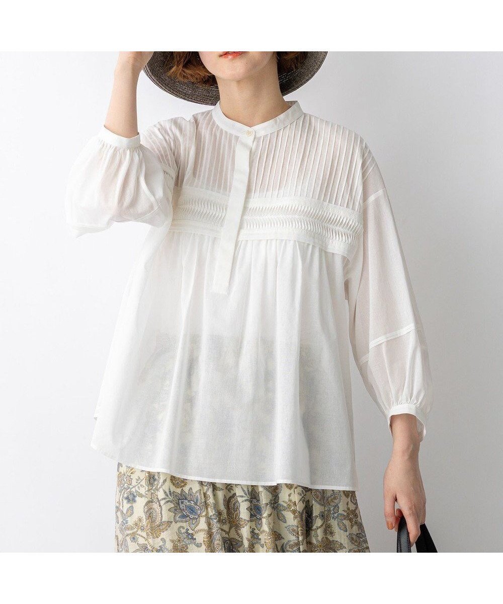 【23区/NIJYUSANKU】のコットンボイル ピンタック ブラウス インテリア・キッズ・メンズ・レディースファッション・服の通販 founy(ファニー) ファッション Fashion レディースファッション Fashion for Women トップス・カットソー Cut & Sew Tops シャツ・ブラウス・オフィスカジュアル Elegant Blouses & Button-Ups 春 Spring ギャザー Gathered, Ruffled スタンド Stand Collar, Upright Stand スリーブ Sleeve, Long Sleeve / Short Sleeve ダウン Down, Puffer デニム Denim, Jeans Material バランス Balance, Style Balance フェミニン Feminine, Girly リゾート Resort, Vacation Style S/S・春夏 SS, Spring/Summer, Warm Season 夏 Summer 2026年 2026 ホワイト系|ID: prp329100004910796 ipo3291000000036795686