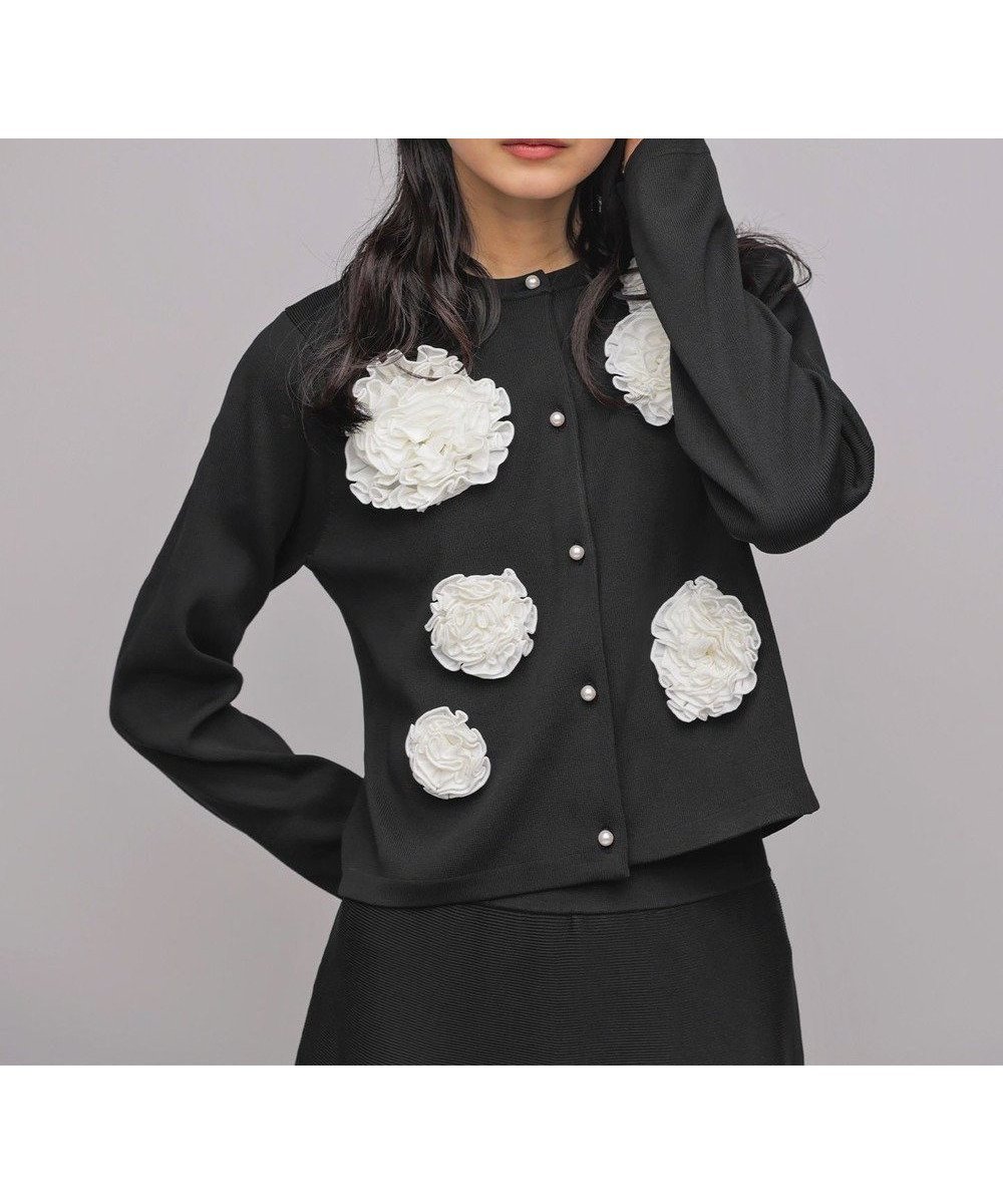 【組曲/KUMIKYOKU】の【組曲×setsuko sagittaire】ボンボンフラワーニット カーディガン 人気、トレンドファッション・服の通販 founy(ファニー) 　ファッション　Fashion　レディースファッション　Fashion for Women　トップス・カットソー　Cut & Sew Tops　ニット　Knit Tops & Sweaters　カーディガン・羽織り　Layered Style Cardigans　春　Spring　秋　Autumn　カーディガン　Cardigan, Knitwear　クロップド　Cropped, Short Length　コンパクト　Compact, Small Size　ジャケット　Jacket, Outerwear　デニム　Denim, Jeans Material　人気　Popular, Best Seller　バランス　Balance, Style Balance　パール　Pearl, Pearl Accent　フォルム　Silhouette, Form　フラワー　Flower, Floral　フリル　Frill, Ruffle　ボトム　Bottoms, Lower Wear　モダン　Modern, Contemporary　モチーフ　Motif, Design Theme　S/S・春夏　SS, Spring/Summer, Warm Season　夏　Summer　エレガント 上品　Elegant　2026年　2026　 other-1|ID: prp329100004914339 ipo3291000000036829356