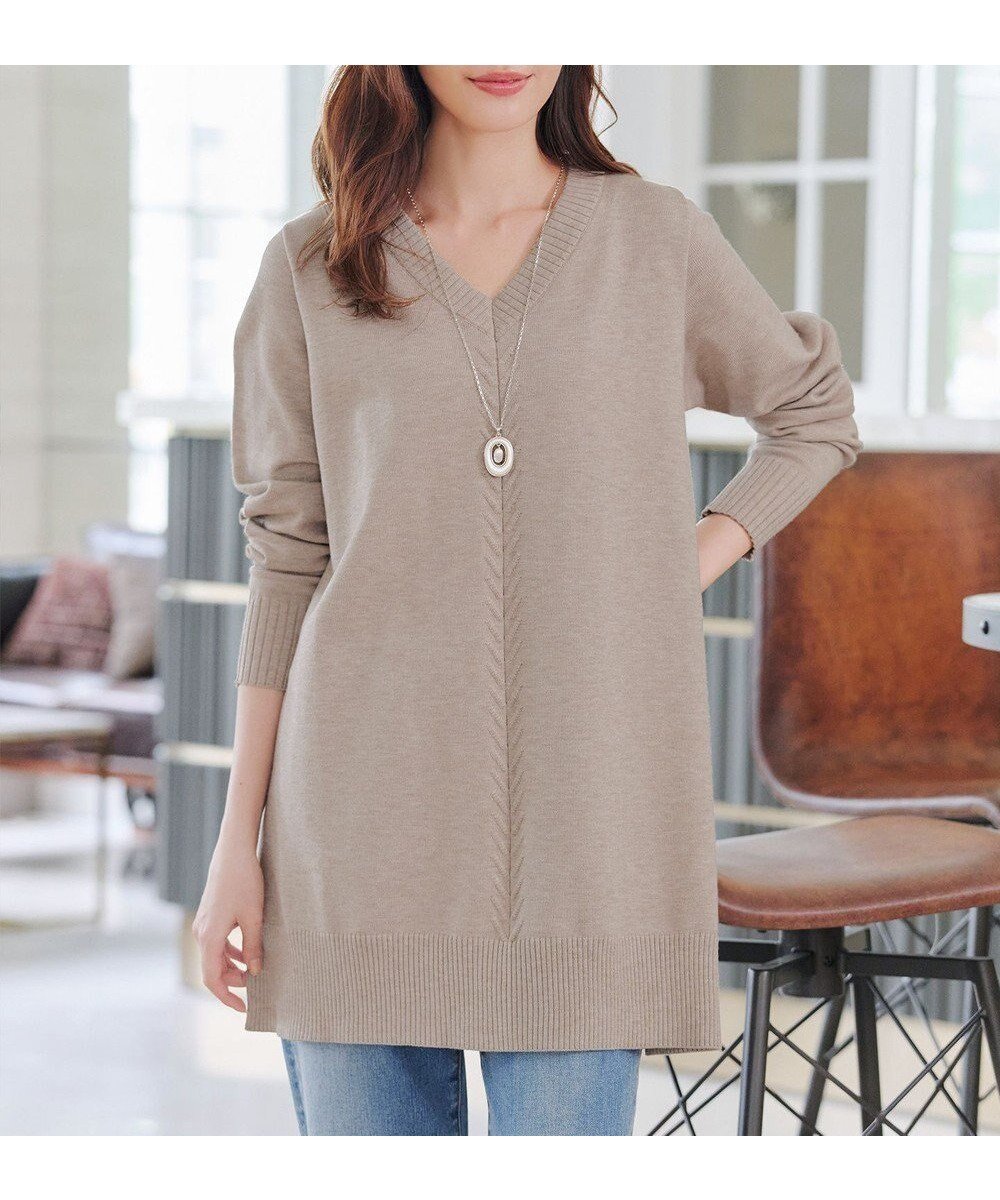 【ティアクラッセ/Tiaclasse】の【安田美沙子さん着用・選べる2type】もちニットチュニック インテリア・キッズ・メンズ・レディースファッション・服の通販 founy(ファニー) 　ファッション　Fashion　レディースファッション　Fashion for Women　トップス・カットソー　Cut & Sew Tops　ニット　Knit Tops & Sweaters　アクセサリー　Fashion Accessories　洗える　Machine Washable　秋　Autumn　コンパクト　Compact, Small Size　シューズ　Shoes, Footwear　シンプル　Simple, Minimal　スリット　Slit, Slit Detail　セーター　Sweater, Knitwear　チュニック　Tunic, Long Top　長袖　Long Sleeve, Full Sleeve　ポケット　Pocket, Pocket Detail　ラウンド　Round, Round Neck　リブニット　Rib Knit, Ribbed Knit　冬　Winter / This Winter　A/W・秋冬　Autumn/Winter　再入荷　Restock / Back in Stock　プチプライス・低価格　Affordable / Budget Price　おすすめ　Recommended / Our Picks　エレガント 上品　Elegant　新作・新入荷　New Arrivals / New In　ビジネス 仕事 通勤　Business / Work / Commuting　Vネック:ベージュ|ID: prp329100004914392 ipo3291000000036829794