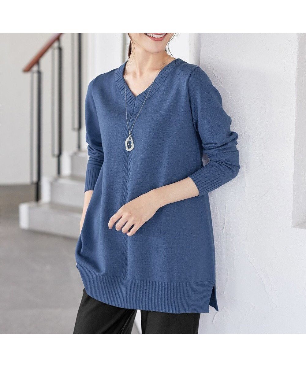 【ティアクラッセ/Tiaclasse】の【安田美沙子さん着用・選べる2type】もちニットチュニック インテリア・キッズ・メンズ・レディースファッション・服の通販 founy(ファニー) 　ファッション　Fashion　レディースファッション　Fashion for Women　トップス・カットソー　Cut & Sew Tops　ニット　Knit Tops & Sweaters　アクセサリー　Fashion Accessories　洗える　Machine Washable　秋　Autumn　コンパクト　Compact, Small Size　シューズ　Shoes, Footwear　シンプル　Simple, Minimal　スリット　Slit, Slit Detail　セーター　Sweater, Knitwear　チュニック　Tunic, Long Top　長袖　Long Sleeve, Full Sleeve　ポケット　Pocket, Pocket Detail　ラウンド　Round, Round Neck　リブニット　Rib Knit, Ribbed Knit　冬　Winter / This Winter　A/W・秋冬　Autumn/Winter　再入荷　Restock / Back in Stock　プチプライス・低価格　Affordable / Budget Price　おすすめ　Recommended / Our Picks　エレガント 上品　Elegant　新作・新入荷　New Arrivals / New In　ビジネス 仕事 通勤　Business / Work / Commuting　Vネック:ブルー|ID: prp329100004914392 ipo3291000000036829800