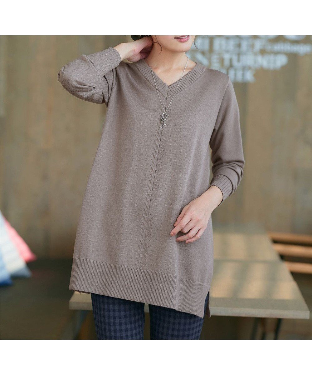 【ティアクラッセ/Tiaclasse】の【安田美沙子さん着用・選べる2type】もちニットチュニック インテリア・キッズ・メンズ・レディースファッション・服の通販 founy(ファニー) 　ファッション　Fashion　レディースファッション　Fashion for Women　トップス・カットソー　Cut & Sew Tops　ニット　Knit Tops & Sweaters　アクセサリー　Fashion Accessories　洗える　Machine Washable　秋　Autumn　コンパクト　Compact, Small Size　シューズ　Shoes, Footwear　シンプル　Simple, Minimal　スリット　Slit, Slit Detail　セーター　Sweater, Knitwear　チュニック　Tunic, Long Top　長袖　Long Sleeve, Full Sleeve　ポケット　Pocket, Pocket Detail　ラウンド　Round, Round Neck　リブニット　Rib Knit, Ribbed Knit　冬　Winter / This Winter　A/W・秋冬　Autumn/Winter　再入荷　Restock / Back in Stock　プチプライス・低価格　Affordable / Budget Price　おすすめ　Recommended / Our Picks　エレガント 上品　Elegant　新作・新入荷　New Arrivals / New In　ビジネス 仕事 通勤　Business / Work / Commuting　Vネック:モカ|ID: prp329100004914392 ipo3291000000036829804