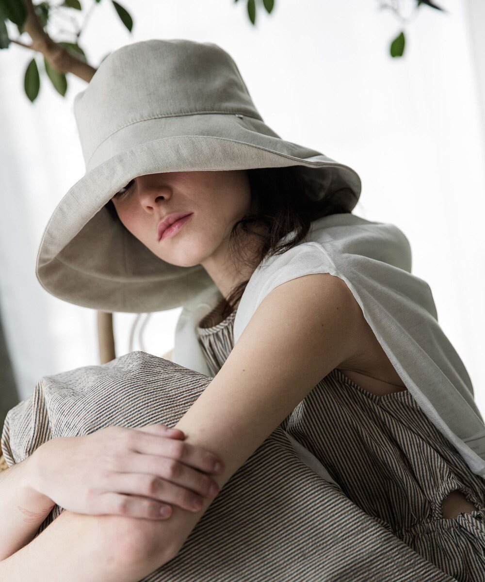 【ムーンバット/MOONBAT】の【遮光】ワイヤー入りラフィネハット(つば広タイプ) 速乾/接触冷感/一級遮光/UVカット/軽量/手洗い可能/サイズ調整可能 インテリア・キッズ・メンズ・レディースファッション・服の通販 founy(ファニー) 　ファッション　Fashion　レディースファッション　Fashion for Women　キャップ&ハット　Hats & Caps　軽量　Lightweight, Ultra Light　タオル　Towel, Bath Towel　帽子　Hat, Headwear　日傘　Parasol, UV Umbrella　ワイヤー　Wire, Wired Bra　おすすめ　Recommended / Our Picks　夏　Summer　オフホワイト|ID: prp329100004914435 ipo3291000000036830137