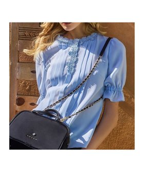 【トッカ/TOCCA】のCHARMING DAISY ブラウス 人気、トレンドファッション・服の通販 founy(ファニー) ファッション Fashion レディースファッション Fashion for Women トップス・カットソー Cut & Sew Tops シャツ・ブラウス・オフィスカジュアル Elegant Blouses & Button-Ups アクセサリー Fashion Accessories インナー Innerwear エレガント 上品 Elegant 春 Spring ギャザー Gathered, Ruffled シフォン Chiffon, Lightweight Fabric ジャケット Jacket, Outerwear ジョーゼット Georgette, Semi-Sheer Fabric デニム Denim, Jeans Material なめらか Smooth, Silky Texture フラワー Flower, Floral フロント Front, Front Design モチーフ Motif, Design Theme S/S・春夏 SS, Spring/Summer, Warm Season 夏 Summer 2026年 2026 |ID:prp329100004917034