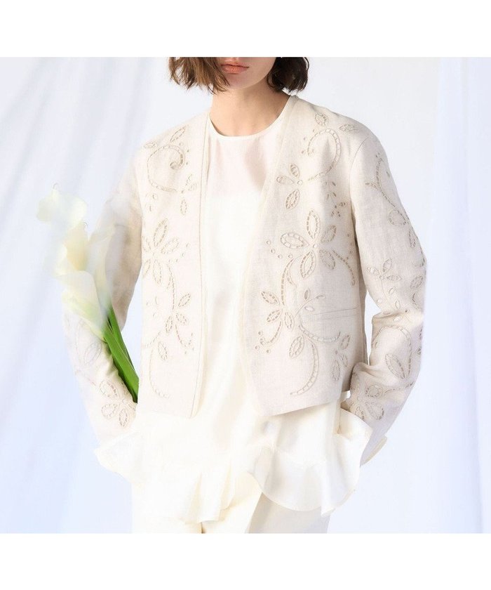 【23区/NIJYUSANKU】の【GOLD LABEL/見上愛さん着用】リネンエンブロイダリー ノーカラージャケット インテリア・キッズ・メンズ・レディースファッション・服の通販 founy(ファニー) https://founy.com/ ファッション Fashion レディースファッション Fashion for Women アウター Coat / Outerwear Collection レディースジャケット・軽アウター Jackets ノーカラージャケット / シンプル上品コーデ Collarless Jackets オーガンジー Organza Fabric 春 Spring コレクション Collection, Seasonal Line コンパクト Compact, Small Size シンプル Simple, Minimal ジャケット Jacket, Outerwear スマート Smart, Elegant リネン Linen, Linen Fabric ワイド Wide, Wide Fit S/S・春夏 SS, Spring/Summer, Warm Season 夏 Summer エレガント 上品 Elegant 2026年 2026 |ID: prp329100004918989 ipo3291000000036899190