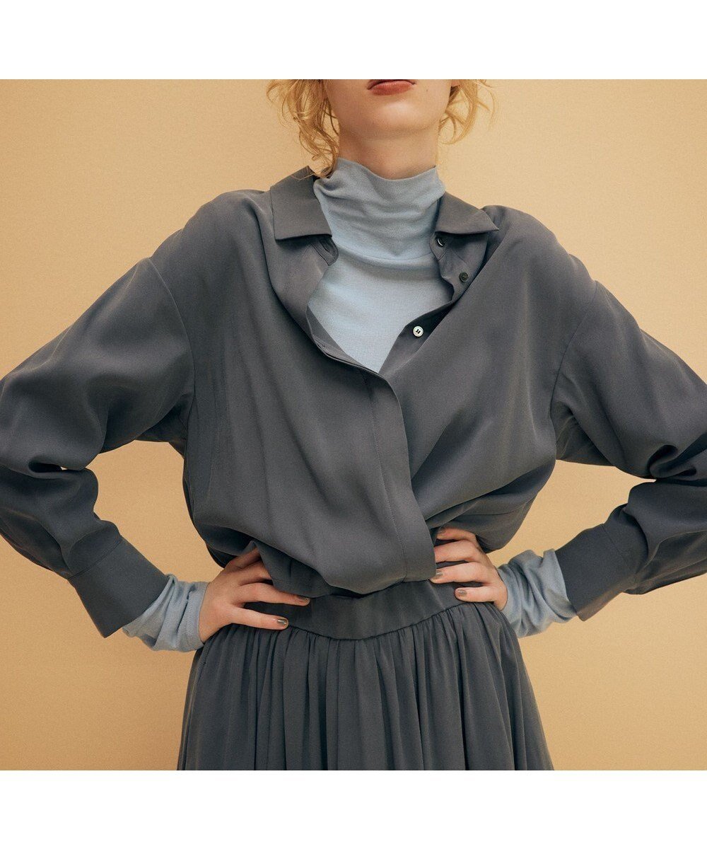 【組曲/KUMIKYOKU】のバウンディングシャーティングカシュクール ブラウス インテリア・キッズ・メンズ・レディースファッション・服の通販 founy(ファニー) 　ファッション　Fashion　レディースファッション　Fashion for Women　トップス・カットソー　Cut & Sew Tops　シャツ・ブラウス・オフィスカジュアル　Elegant Blouses & Button-Ups　ヴィンテージ　Vintage Style　カシュクール　Wrap Design　カフス　Cuff Design　キャミワンピース　Cami Dress, Slip Dress　ショルダー　Shoulder, Shoulder Strap　セットアップ　Set-Up, Coordinated Outfit　トレンド　Trend, Trending Now　ドレープ　Drape, Draping Fabric　ドロップ　Drop Shoulder, Dropped Style　ブラウジング　Blouson Silhouette, Cinched Waist　ブルゾン　Blouson, Bomber Jacket　半袖　Short Sleeve, Half Sleeve　A/W・秋冬　Autumn/Winter　おすすめ　Recommended / Our Picks　グレー系|ID: prp329100004919016 ipo3291000000036899654