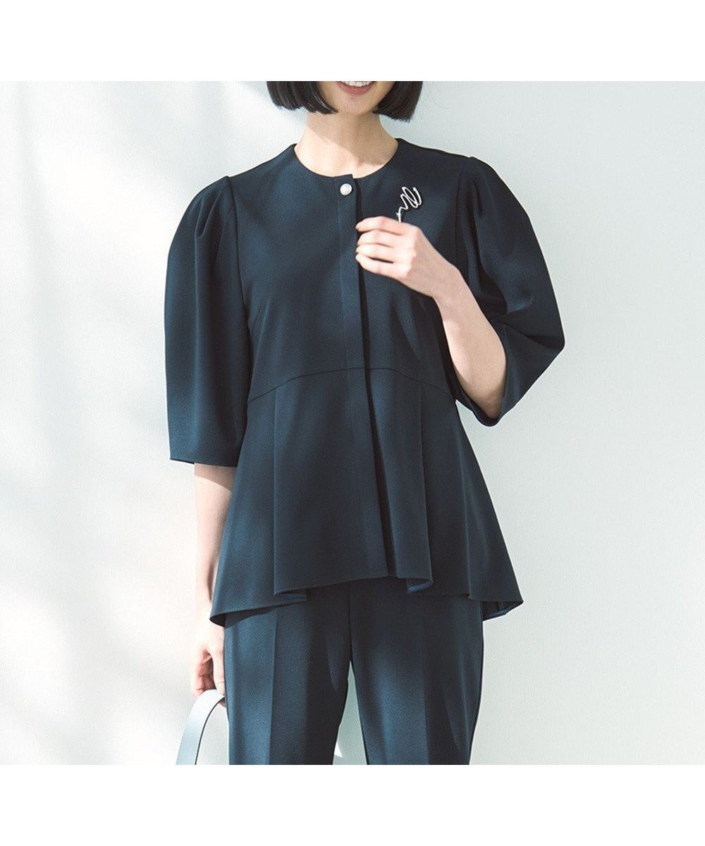 【アンフィーロ 自由区/UNFILO】の【VERY×UNFILOコラボ/セレモニー】BEAUTY MOVE ペプラムブラウス インテリア・キッズ・メンズ・レディースファッション・服の通販 founy(ファニー) 　ファッション　Fashion　レディースファッション　Fashion for Women　トップス・カットソー　Cut & Sew Tops　シャツ・ブラウス・オフィスカジュアル　Elegant Blouses & Button-Ups　洗える　Machine Washable　コラボ　Collaboration, Collab　ジョーゼット　Georgette, Semi-Sheer Fabric　ストレッチ　Stretch, Stretchy Fabric　スリーブ　Sleeve, Long Sleeve / Short Sleeve　セットアップ　Set-Up, Coordinated Outfit　トレンド　Trend, Trending Now　パール　Pearl, Pearl Accent　ペプラム　Peplum, Flared Hem　A/W・秋冬　Autumn/Winter　S/S・春夏　SS, Spring/Summer, Warm Season　おすすめ　Recommended / Our Picks　夏　Summer　エレガント 上品　Elegant　セレモニー　Ceremony　ネイビー|ID: prp329100004921742 ipo3291000000036927877