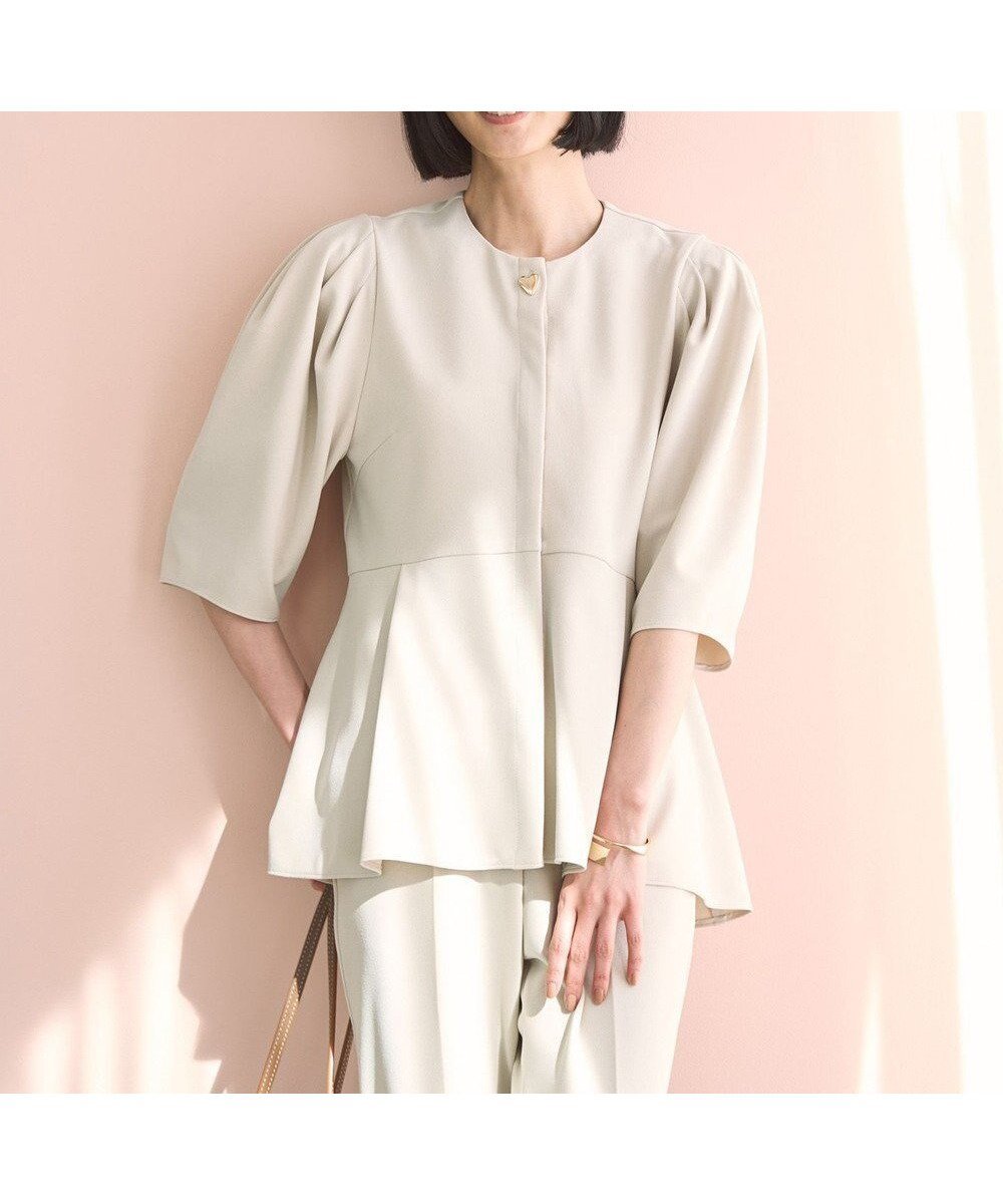 【アンフィーロ 自由区/UNFILO】の【VERY×UNFILOコラボ/セレモニー】BEAUTY MOVE ペプラムブラウス インテリア・キッズ・メンズ・レディースファッション・服の通販 founy(ファニー) 　ファッション　Fashion　レディースファッション　Fashion for Women　トップス・カットソー　Cut & Sew Tops　シャツ・ブラウス・オフィスカジュアル　Elegant Blouses & Button-Ups　洗える　Machine Washable　コラボ　Collaboration, Collab　ジョーゼット　Georgette, Semi-Sheer Fabric　ストレッチ　Stretch, Stretchy Fabric　スリーブ　Sleeve, Long Sleeve / Short Sleeve　セットアップ　Set-Up, Coordinated Outfit　トレンド　Trend, Trending Now　パール　Pearl, Pearl Accent　ペプラム　Peplum, Flared Hem　A/W・秋冬　Autumn/Winter　S/S・春夏　SS, Spring/Summer, Warm Season　おすすめ　Recommended / Our Picks　夏　Summer　エレガント 上品　Elegant　セレモニー　Ceremony　アイボリー|ID: prp329100004921742 ipo3291000000036927881