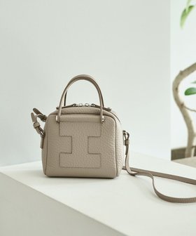 【イアクッチ/IACUCCI】の【4/16 10 00~再販開始!】クーポラ ALCE 人気、トレンドファッション・服の通販 founy(ファニー) ファッション Fashion レディースファッション Fashion for Women バッグ Bags イタリア Italy コンパクト Compact, Small Size スクエア Square, Square Shape スペシャル Special, Limited Edition ダブル Double, Double-Breasted 人気 Popular, Best Seller フェイス Face, Facial Design フォルム Silhouette, Form ラグジュアリー Luxury, Elegant エレガント 上品 Elegant |ID:prp329100004925169