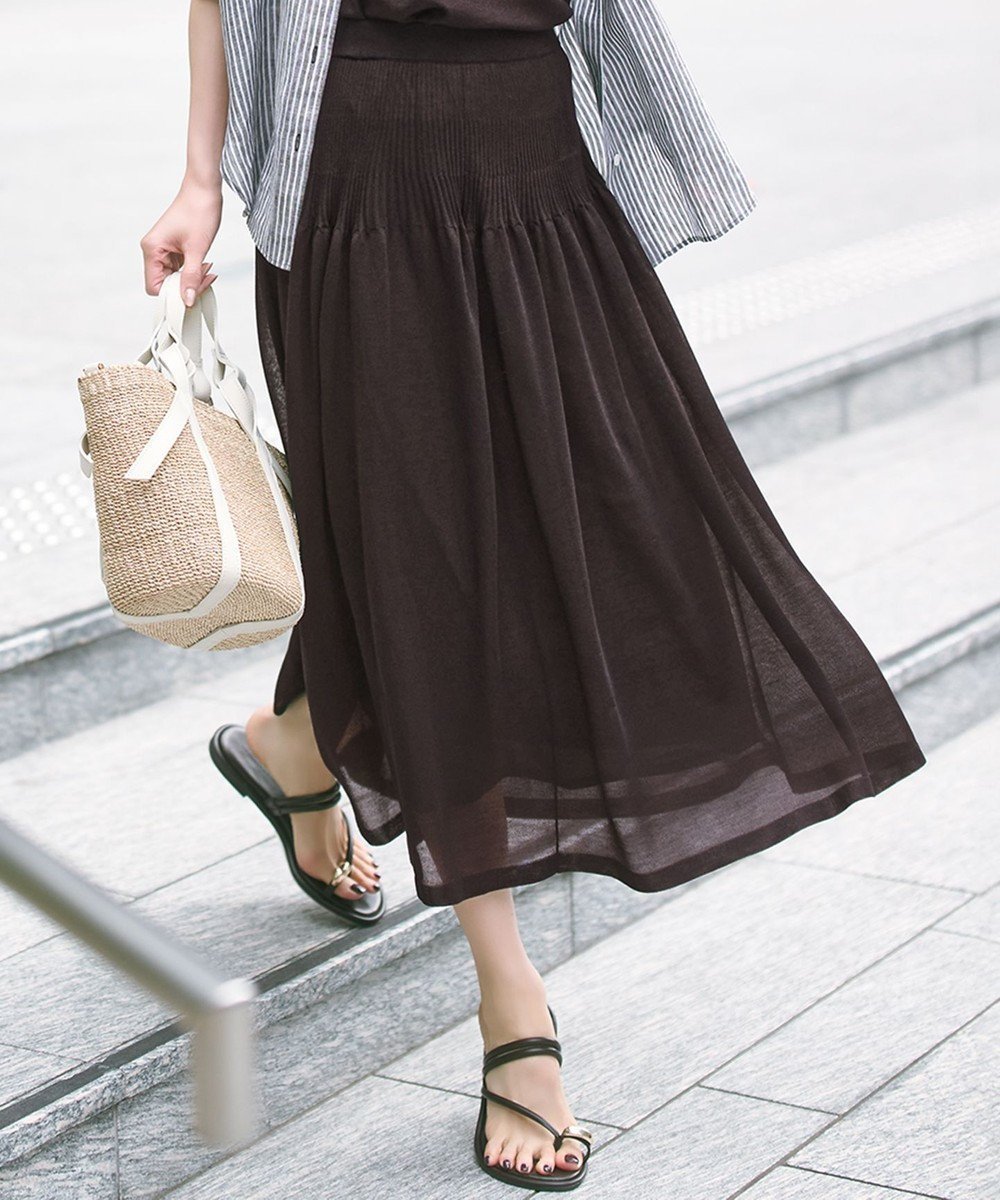 【23区/NIJYUSANKU】の【洗える】シャイニーシアーニット フレア スカート インテリア・キッズ・メンズ・レディースファッション・服の通販 founy(ファニー) 　ファッション　Fashion　レディースファッション　Fashion for Women　スカート　Skirts　Aライン・フレアスカート　A-Line & Flared Skirts　春　Spring　洗える　Machine Washable　カーディガン　Cardigan, Knitwear　ギャザー　Gathered, Ruffled　コンパクト　Compact, Small Size　軽量　Lightweight, Ultra Light　人気　Popular, Best Seller　フレア　Flare, Flared　ベーシック　Basic, Essential　S/S・春夏　SS, Spring/Summer, Warm Season　おすすめ　Recommended / Our Picks　夏　Summer　旅行　Travel　エレガント 上品　Elegant　2025年　2025　2025春夏・S/S　Spring/Summer 2025 SS25　ダークブラウン系|ID: prp329100004925307 ipo3291000000036959266