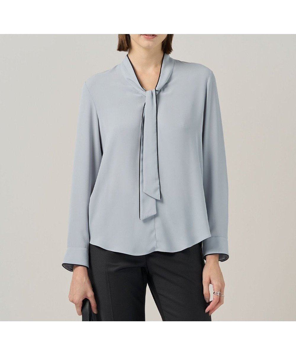 【アイシービー/iCB】の【新色追加】BackSatinAmunzen 配色ボウタイブラウス インテリア・キッズ・メンズ・レディースファッション・服の通販 founy(ファニー) ファッション Fashion レディースファッション Fashion for Women トップス・カットソー Cut & Sew Tops シャツ・ブラウス・オフィスカジュアル Elegant Blouses & Button-Ups インナー Innerwear サテン Satin, Glossy Fabric ジャケット Jacket, Outerwear ストライプ Stripe, Striped Pattern スーツ Suit, Formalwear チェーン Chain, Chain Strap トリミング Trimming, Decorative Edge 長袖 Long Sleeve, Full Sleeve ハイネック High Neck, Mock Neck A/W・秋冬 Autumn/Winter エレガント 上品 Elegant セレモニー Ceremony ビジネス 仕事 通勤 Business / Work / Commuting 2025年 2025 2025-2026秋冬・A/W Autumn/Winter 2025–26 AW25–26 サックスグレー|ID: prp329100004925308 ipo3291000000036959282