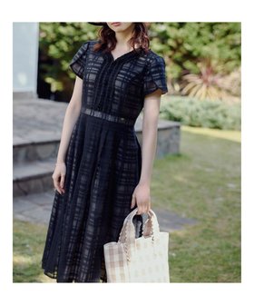 【トッカ/TOCCA】の【星風まどかさん着用】FLOATING CHECK ドレス 人気、トレンドファッション・服の通販 founy(ファニー) ファッション Fashion レディースファッション Fashion for Women ワンピース Dresses フォーマル・パーティードレス・結婚式用ドレス Elegant & Casual Dresses エレガント 上品 Elegant 春 Spring シンプル Simple, Minimal チェック Check, Plaid, Tartan ドレス Dress, One-Piece なめらか Smooth, Silky Texture フォーマル Formal, Dressy フリル Frill, Ruffle フレア Flare, Flared S/S・春夏 SS, Spring/Summer, Warm Season 夏 Summer 2026年 2026 |ID:prp329100004925323