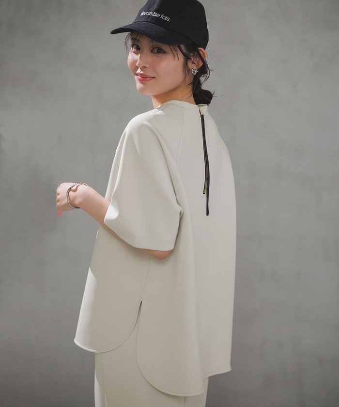 【アンフィーロ 自由区/UNFILO】のBEAUTY FORM JERSEY light バックZIP プルオーバー インテリア・キッズ・メンズ・レディースファッション・服の通販 founy(ファニー) https://founy.com/ ファッション Fashion レディースファッション Fashion for Women トップス・カットソー Cut & Sew Tops レディースパーカー・カジュアルフーディー Casual Hoodies & Sweatshirts カジュアルプルオーバー・ニットトップス Pullovers & Knit Tops / Casual Pullovers スウェット・クルーネックトップス Sweatshirts & Crewnecks / Relaxed Fit Sweat Tops 春 Spring カーディガン Cardigan, Knitwear 抗菌 Antibacterial, Bacteria-Resistant シンプル Simple, Minimal ジップ Zip, Zipper スウェット / スエット Sweatshirt, Sweatwear ストレッチ Stretch, Stretchy Fabric スリット Slit, Slit Detail スリーブ Sleeve, Long Sleeve / Short Sleeve セットアップ Set-Up, Coordinated Outfit S/S・春夏 SS, Spring/Summer, Warm Season おすすめ Recommended / Our Picks 夏 Summer エレガント 上品 Elegant 新作・新入荷 New Arrivals / New In |ID: prp329100004925581 ipo3291000000036961752