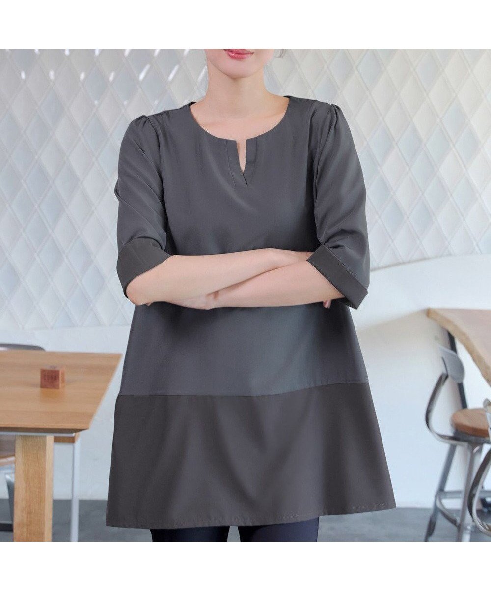 【ティアクラッセ/Tiaclasse】の【新色追加】バイカラーチュニック インテリア・キッズ・メンズ・レディースファッション・服の通販 founy(ファニー) 　ファッション　Fashion　レディースファッション　Fashion for Women　トップス・カットソー　Cut & Sew Tops　シャツ・ブラウス・オフィスカジュアル　Elegant Blouses & Button-Ups　アクセサリー　Fashion Accessories　春　Spring　洗える　Machine Washable　秋　Autumn　カーディガン　Cardigan, Knitwear　切替　Switching, Contrast Panel　シンプル　Simple, Minimal　チュニック　Tunic, Long Top　長袖　Long Sleeve, Full Sleeve　バランス　Balance, Style Balance　ポケット　Pocket, Pocket Detail　S/S・春夏　SS, Spring/Summer, Warm Season　再入荷　Restock / Back in Stock　夏　Summer　エレガント 上品　Elegant　新作・新入荷　New Arrivals / New In　チャコールグレー|ID: prp329100004932294 ipo3291000000037020035