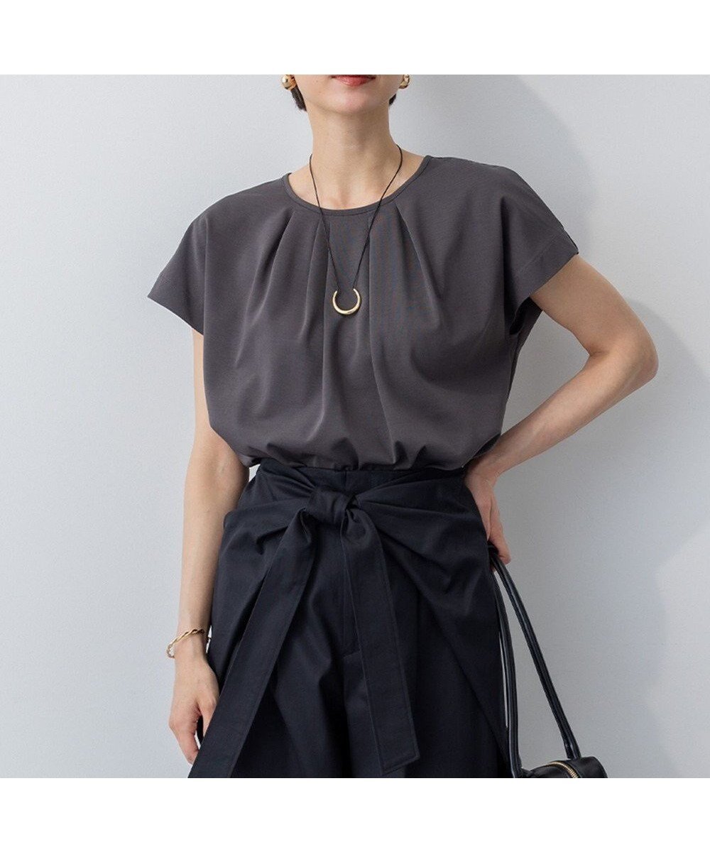 【23区/NIJYUSANKU】の【接触冷感/洗える】ツイストコットンプレーティング タックデザイン カットソー インテリア・キッズ・メンズ・レディースファッション・服の通販 founy(ファニー) 　ファッション　Fashion　レディースファッション　Fashion for Women　トップス・カットソー　Cut & Sew Tops　シャツ・ブラウス・オフィスカジュアル　Elegant Blouses & Button-Ups　ロングTシャツ・Tシャツ　Longline T-Shirts & Tees　カットソー・ベーシックTシャツ　Cut-and-Sewn Tops / Stretch Tees & Basics　イレギュラー　Irregular Design　春　Spring　洗える　Machine Washable　カットソー　Cut and Sewn Top　ガウチョパンツ　Gaucho Pants, Culottes　シンプル　Simple, Minimal　セットアップ　Set-Up, Coordinated Outfit　ロング　Long, Long-Length　S/S・春夏　SS, Spring/Summer, Warm Season　おすすめ　Recommended / Our Picks　夏　Summer　2025年　2025　2025春夏・S/S　Spring/Summer 2025 SS25　グレー系|ID: prp329100004932336 ipo3291000000037020361